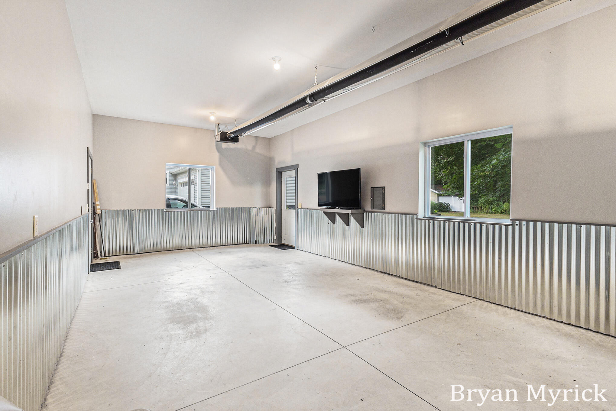 Holland, Michigan, 49423, United States, 3 Bedrooms Bedrooms, ,3 BathroomsBathrooms,Residential,For Sale,1892685