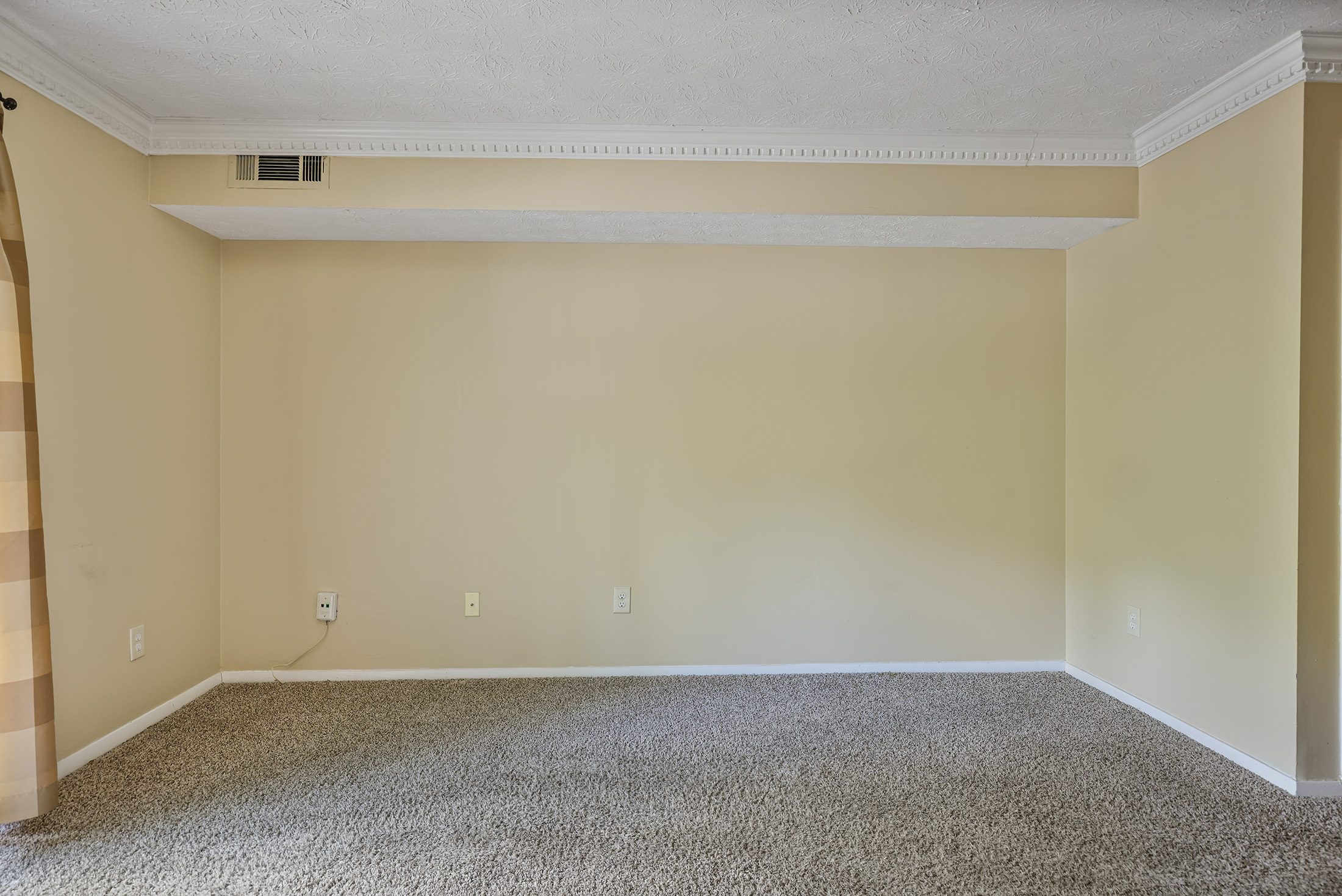  Exceptional Space and Value in Top-floor Corner Unit - 物件實景