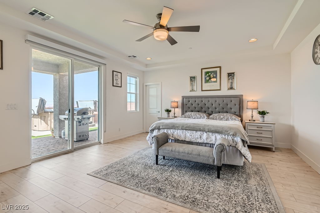 Henderson, Nevada, 89015, United States, 6 Bedrooms Bedrooms, ,1 BathroomBathrooms,Residential,For Sale,1986508