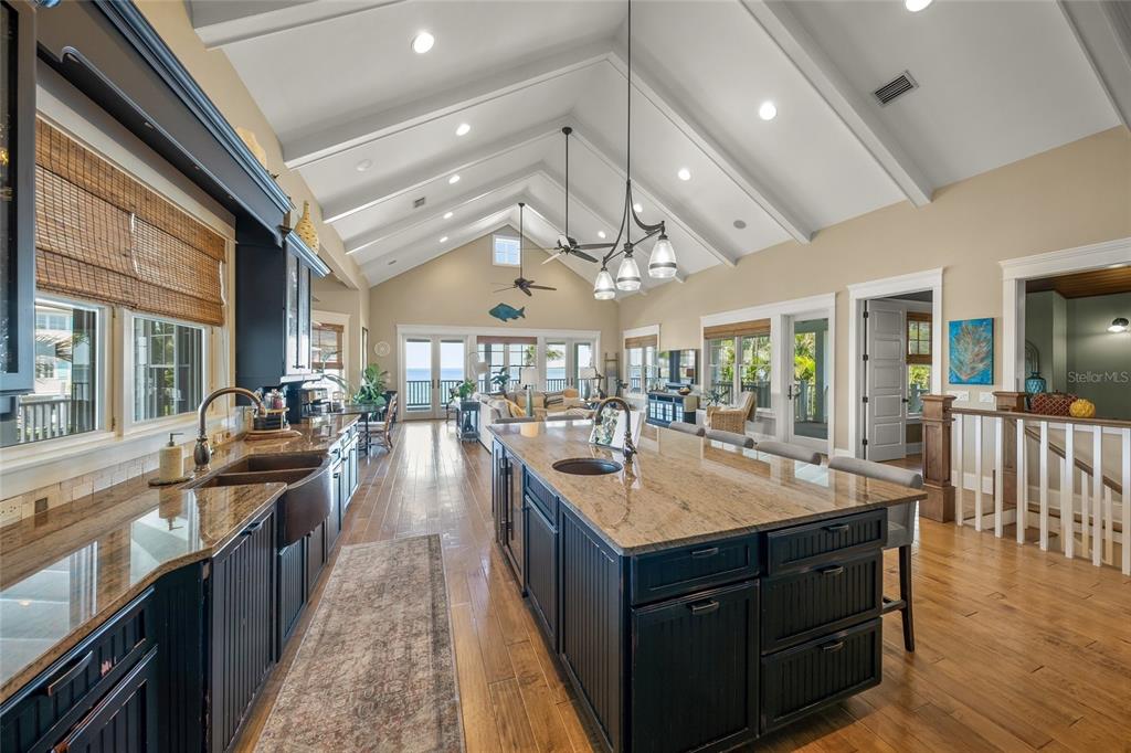 Holmes Beach, Florida, 34217, United States, 5 Bedrooms Bedrooms, ,5 BathroomsBathrooms,Residential,For Sale,1770392