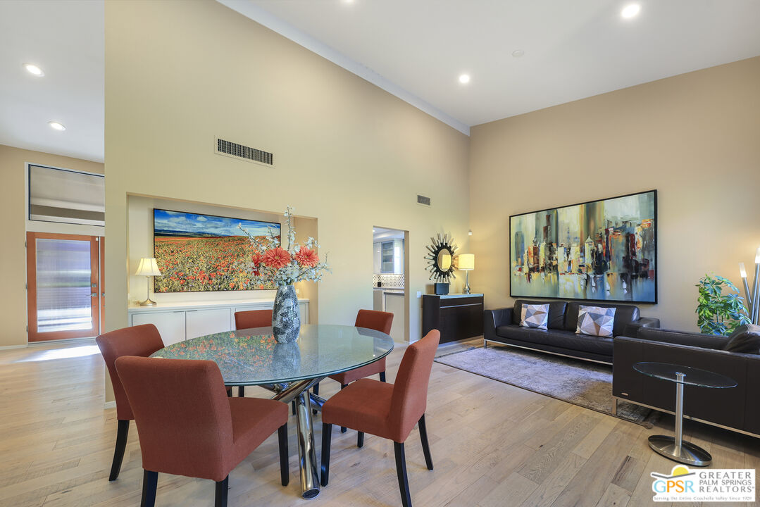 Palm Springs, California, 92264, United States, 2 Bedrooms Bedrooms, ,2 BathroomsBathrooms,Residential,For Sale,1989572