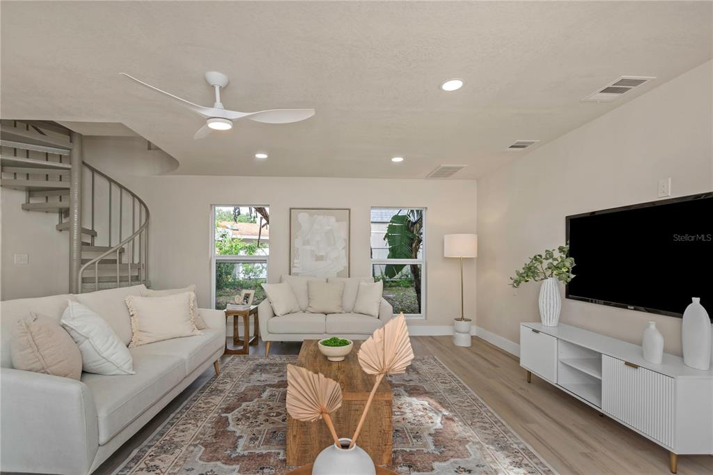 Belleair Bluffs, Florida, 33770, United States, 4 Bedrooms Bedrooms, ,3 BathroomsBathrooms,Residential,For Sale,1906119