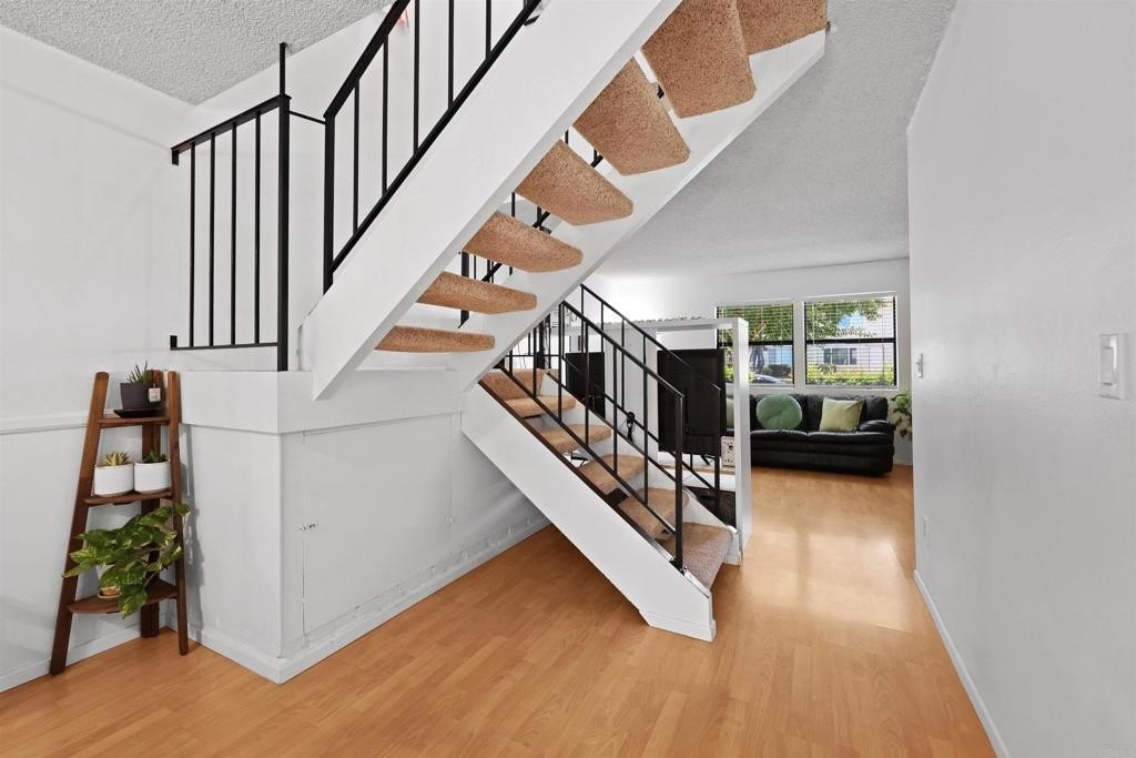 El Cajon, California, 92021, United States, 3 Bedrooms Bedrooms, ,3 BathroomsBathrooms,Residential,For Sale,1924837