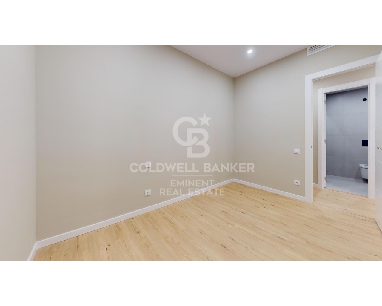 Barcelona, Catalonia, ES, 4 Bedrooms Bedrooms, ,2 BathroomsBathrooms,Residential,For Sale,1826815