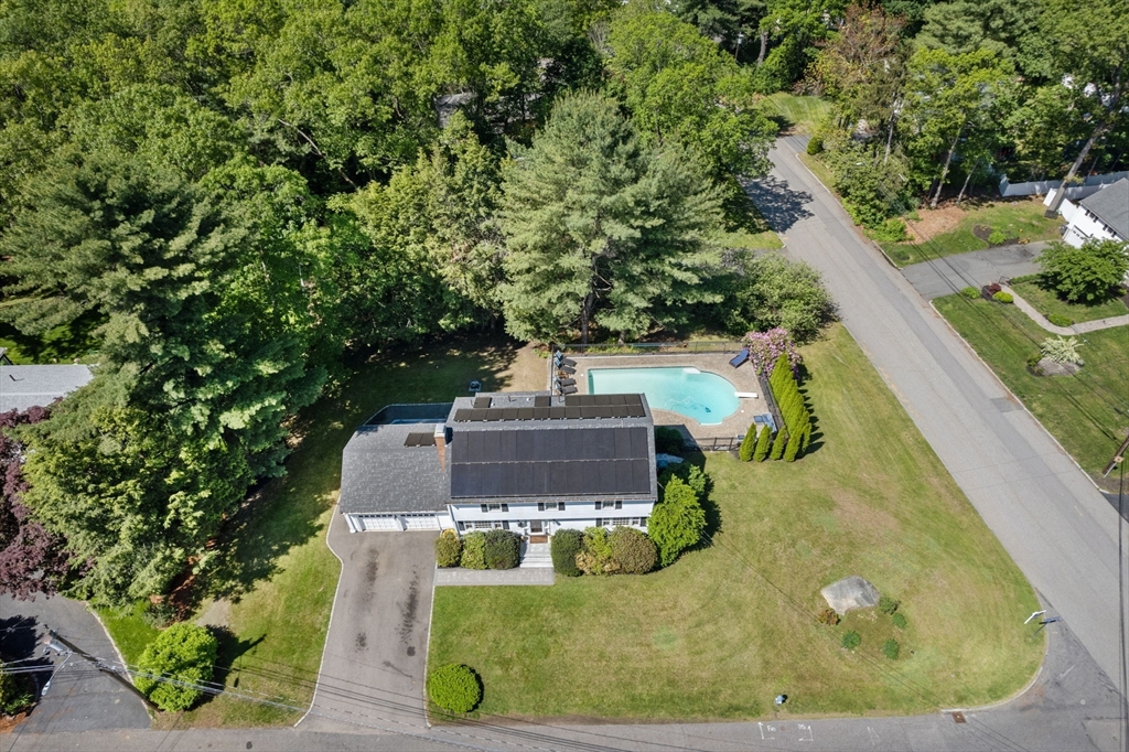 Framingham, Massachusetts, 01701, United States, 4 Bedrooms Bedrooms, ,3 BathroomsBathrooms,Residential,For Sale,1837542