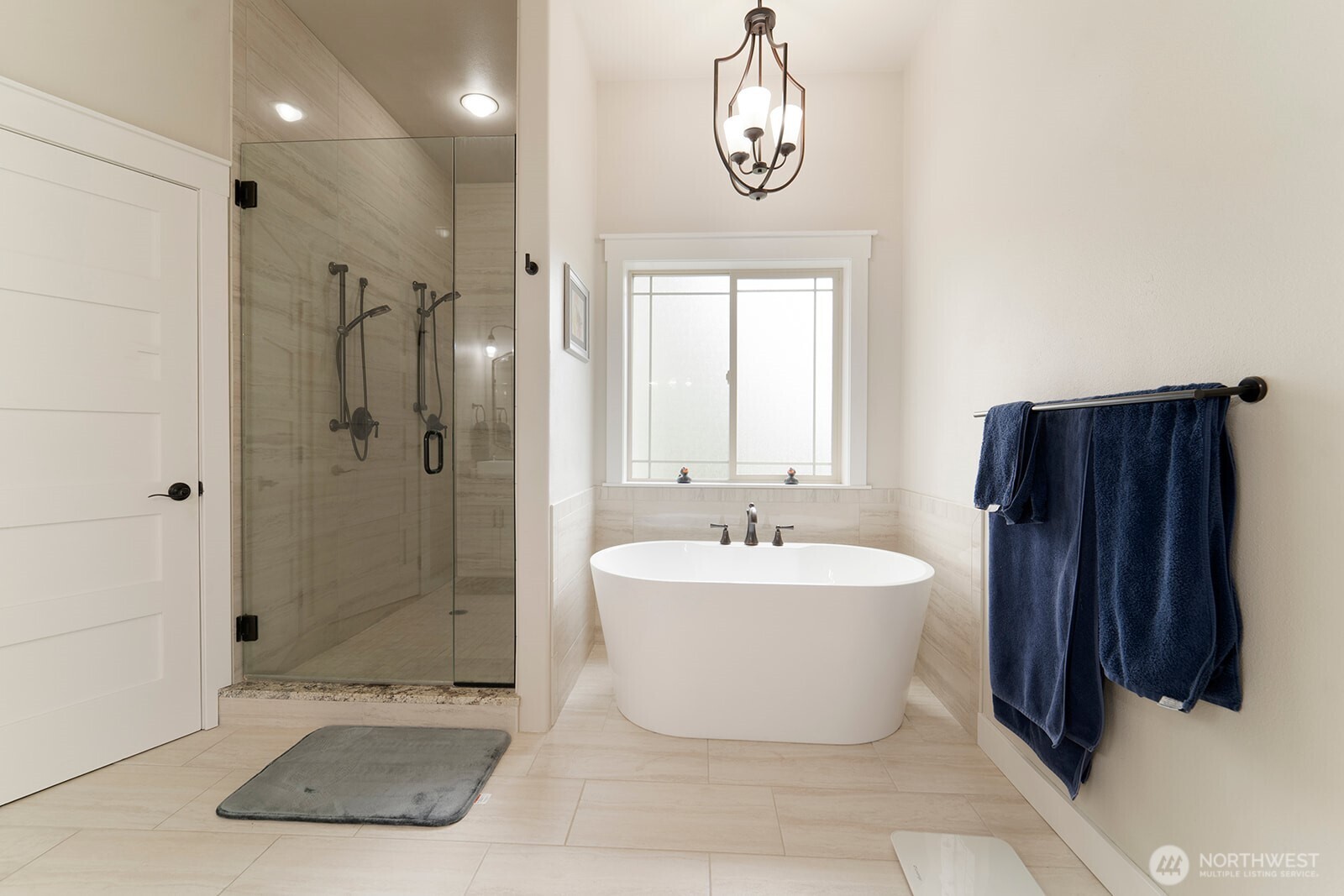 Spokane, Washington, 99208, United States, 5 Bedrooms Bedrooms, ,4 BathroomsBathrooms,Residential,For Sale,1975887