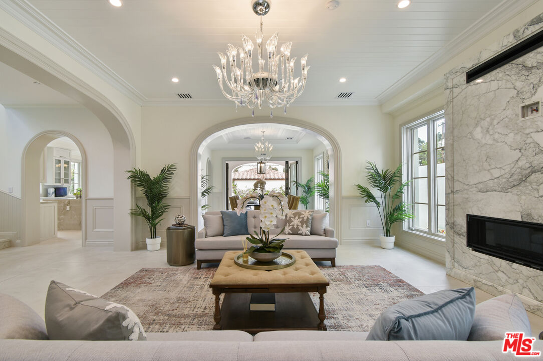 Santa Monica, California, 90402, United States, 5 Bedrooms Bedrooms, ,7 BathroomsBathrooms,Residential,For Sale,1838170
