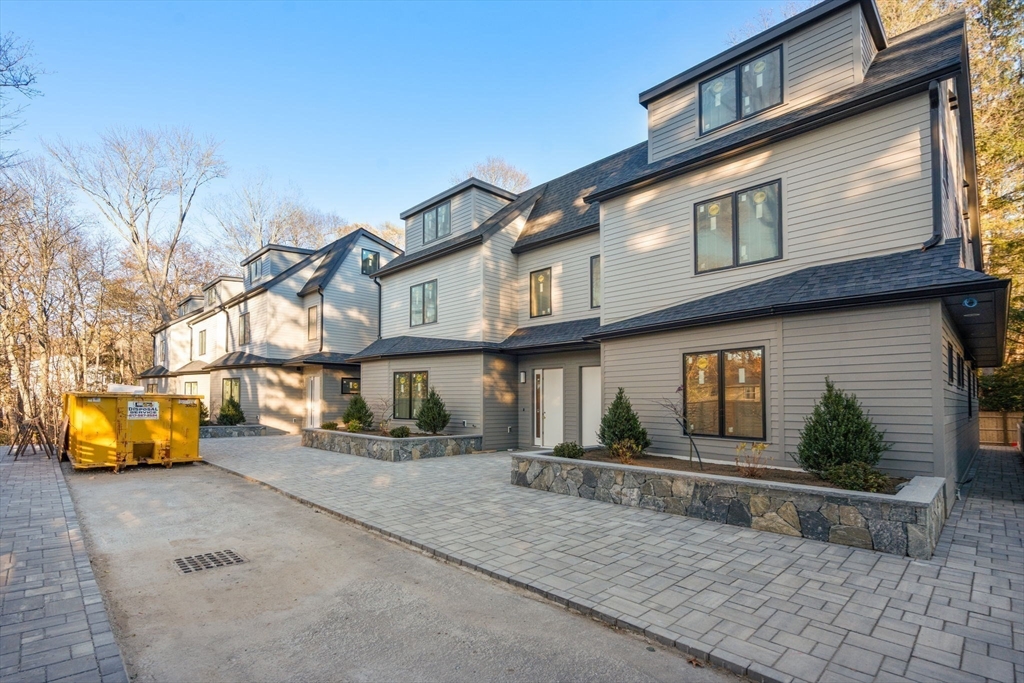 Newton, Massachusetts, 02461, United States, 5 Bedrooms Bedrooms, ,5 BathroomsBathrooms,Residential,For Sale,1995999