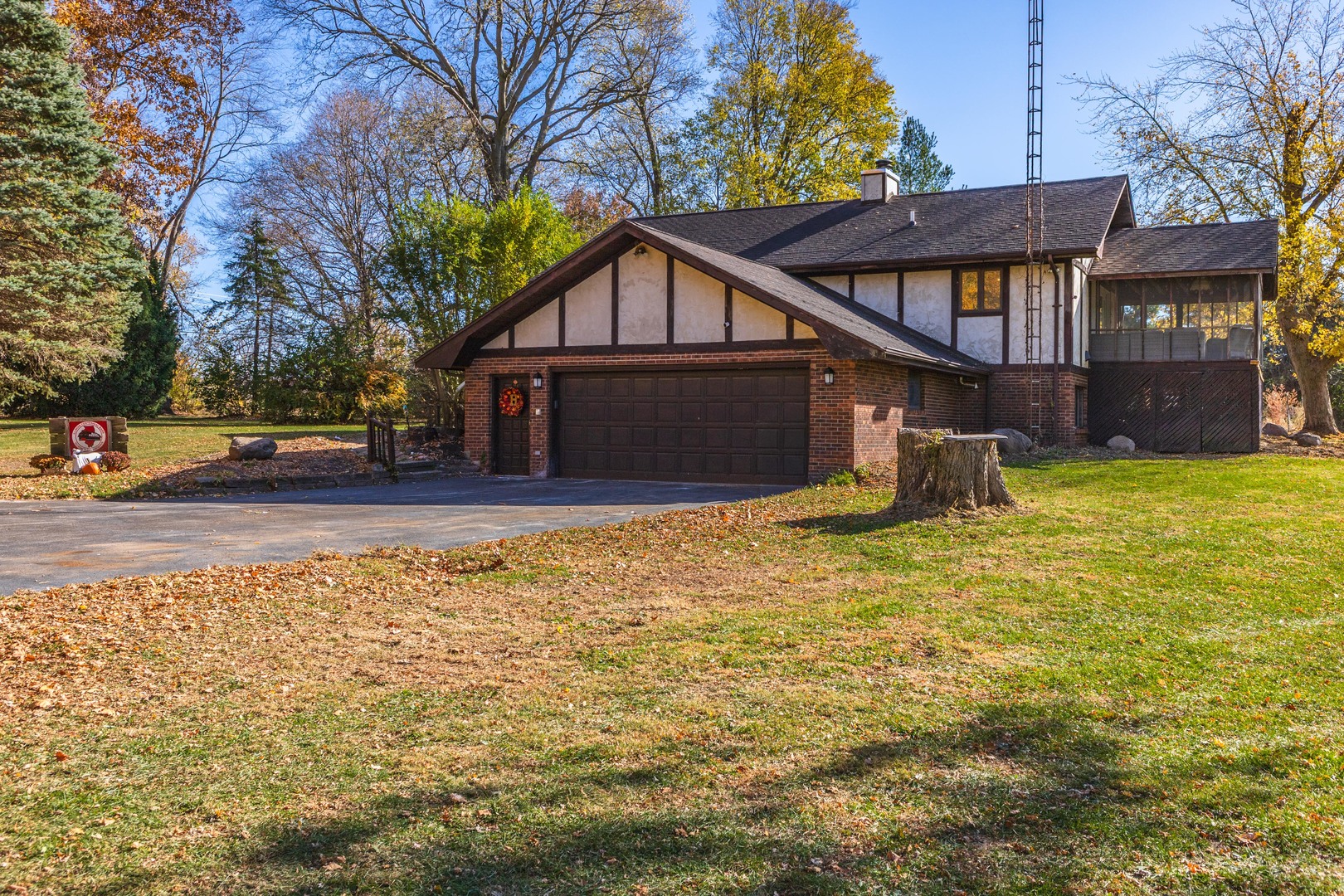 Heyworth, Illinois, 61745, United States, 3 Bedrooms Bedrooms, ,3 BathroomsBathrooms,Residential,For Sale,1989458