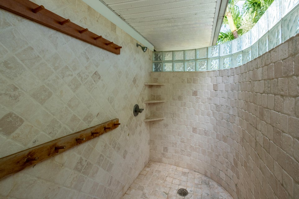 St. Croix, Virgin Islands, 00820, VI, 3 Bedrooms Bedrooms, ,4 BathroomsBathrooms,Residential,For Sale,1997409