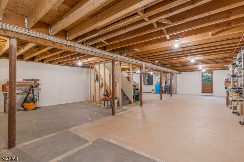 Bethlehem Twp., New Jersey, 08802, United States, 3 Bedrooms Bedrooms, ,2 BathroomsBathrooms,Residential,For Sale,1949584