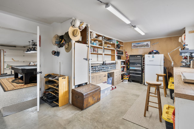 Hollister, California, 95023, United States, 3 Bedrooms Bedrooms, ,2 BathroomsBathrooms,Residential,For Sale,1882231
