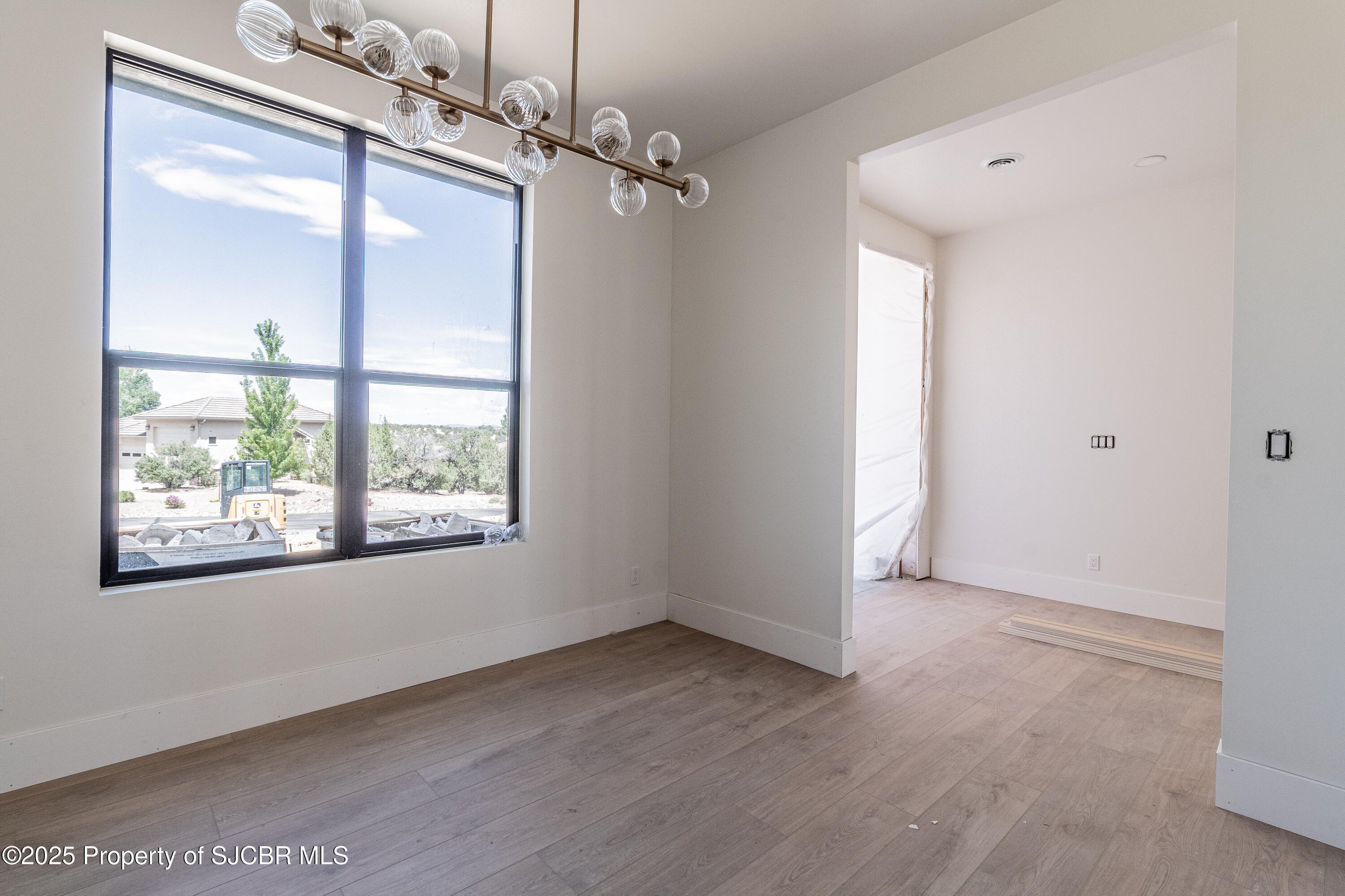 Farmington, New Mexico, 87402, United States, 4 Bedrooms Bedrooms, ,3 BathroomsBathrooms,Residential,For Sale,1902752