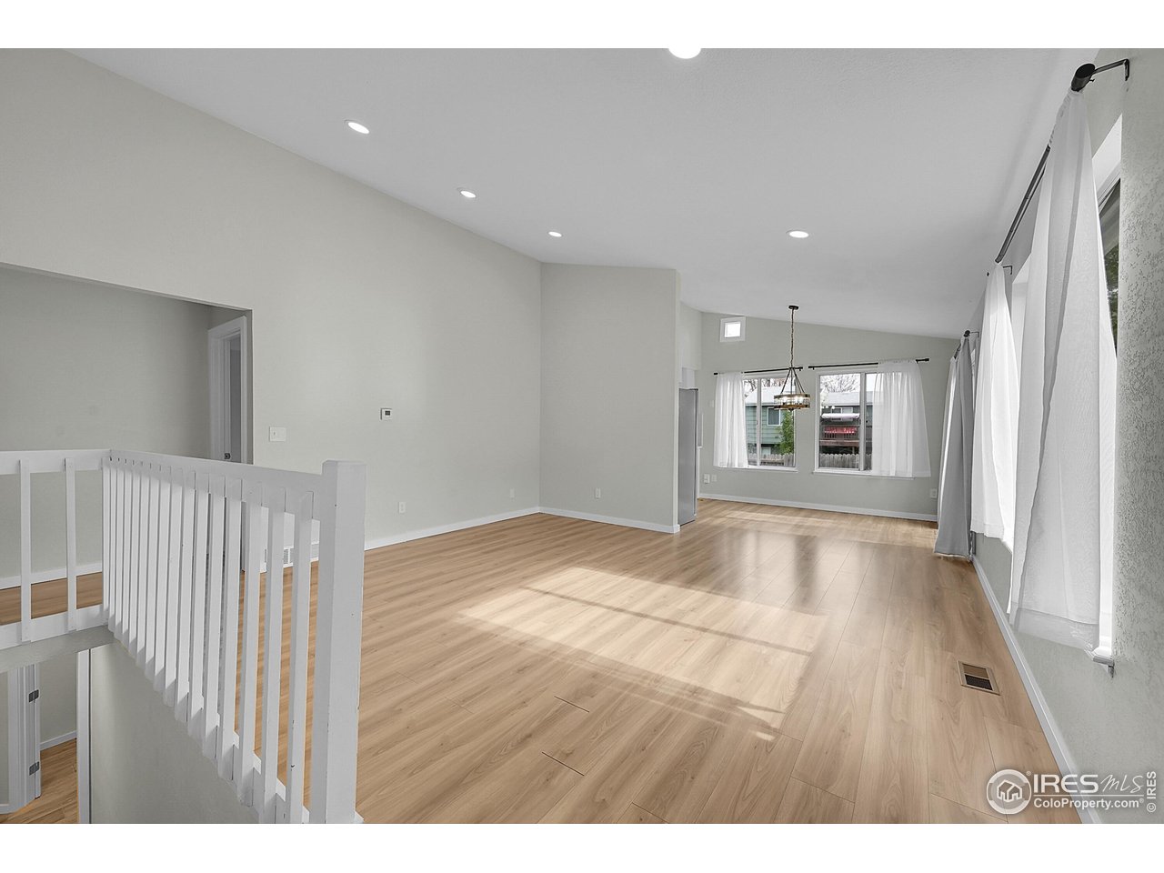 Longmont, Colorado, 80501, United States, 4 Bedrooms Bedrooms, ,1 BathroomBathrooms,Residential,For Sale,1989639