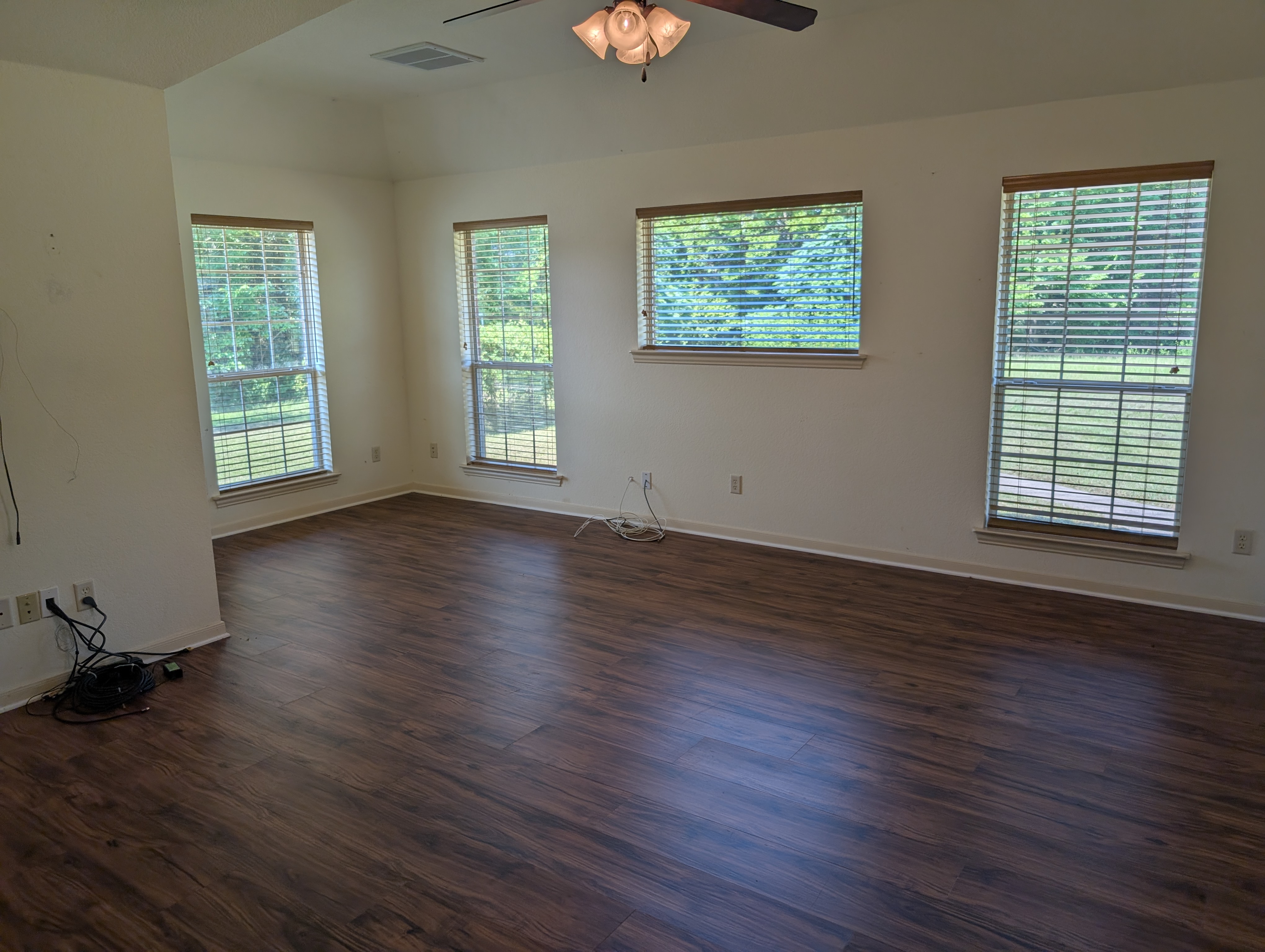 Gun Barrel City, Texas, 75156, United States, 3 Bedrooms Bedrooms, ,2 BathroomsBathrooms,Residential,For Sale,1847516