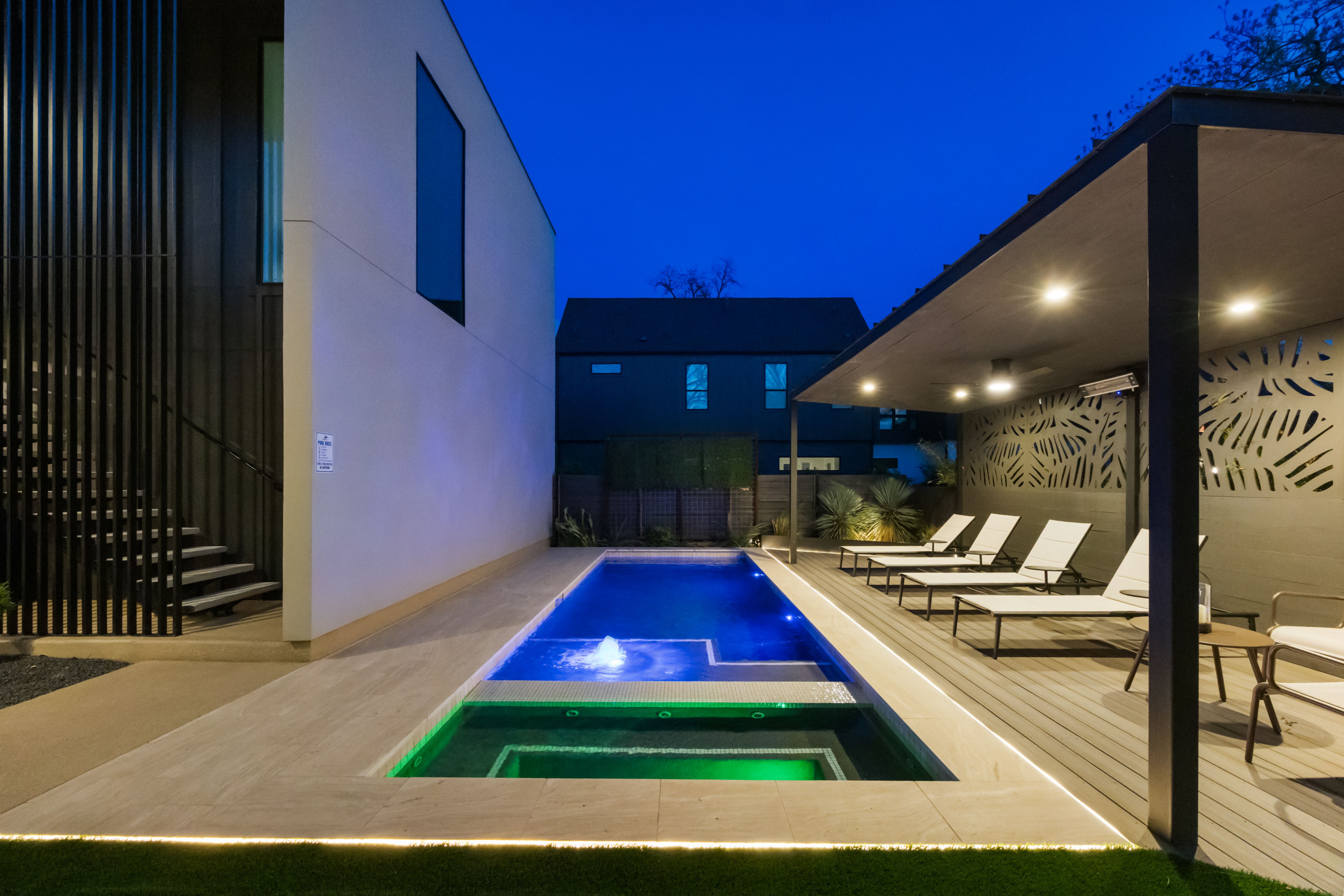  Striking Cobalt Design Home - 物件實景