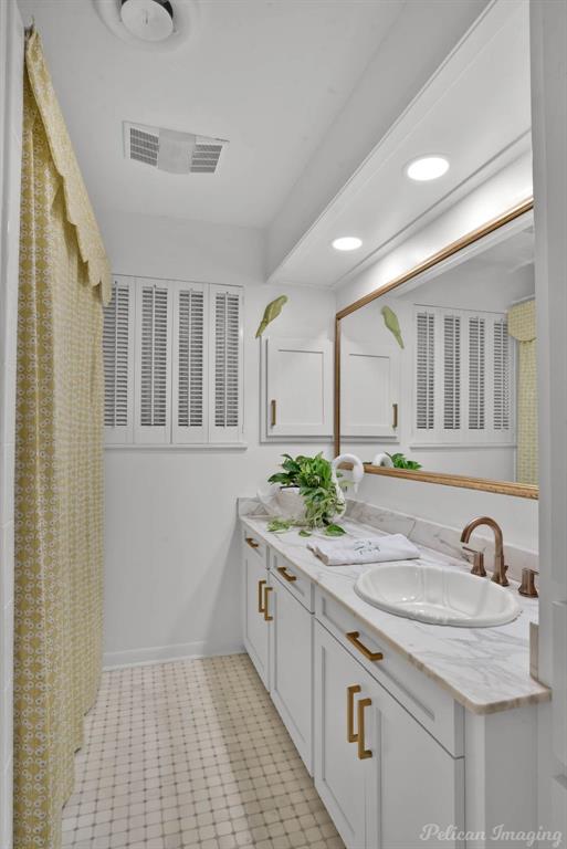 Shreveport, Louisiana, 71106, United States, 5 Bedrooms Bedrooms, ,3 BathroomsBathrooms,Residential,For Sale,1804605