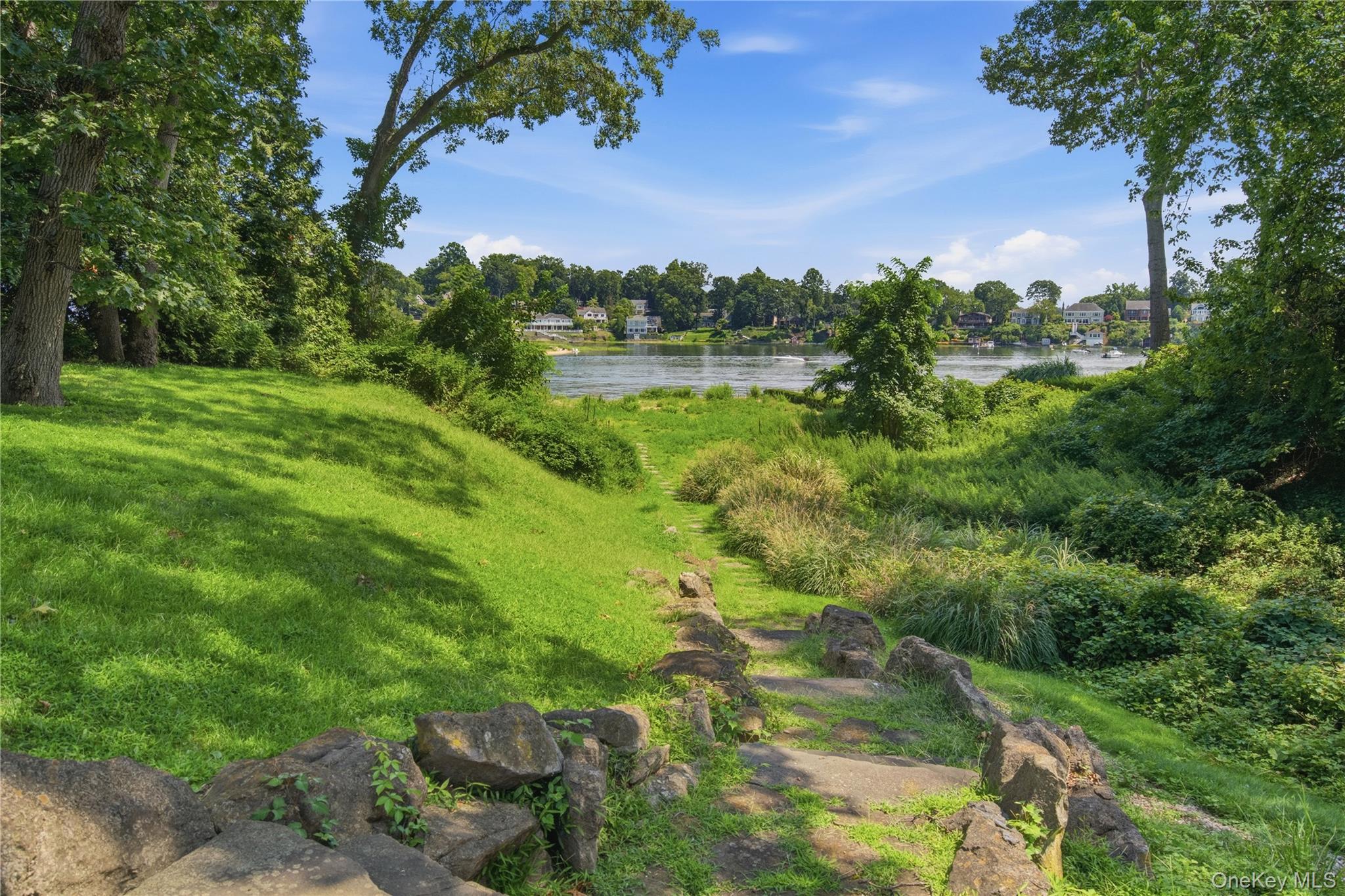  6 Lighthouse Point, Lloyd Harbor, NY, 11743 - 物件實景