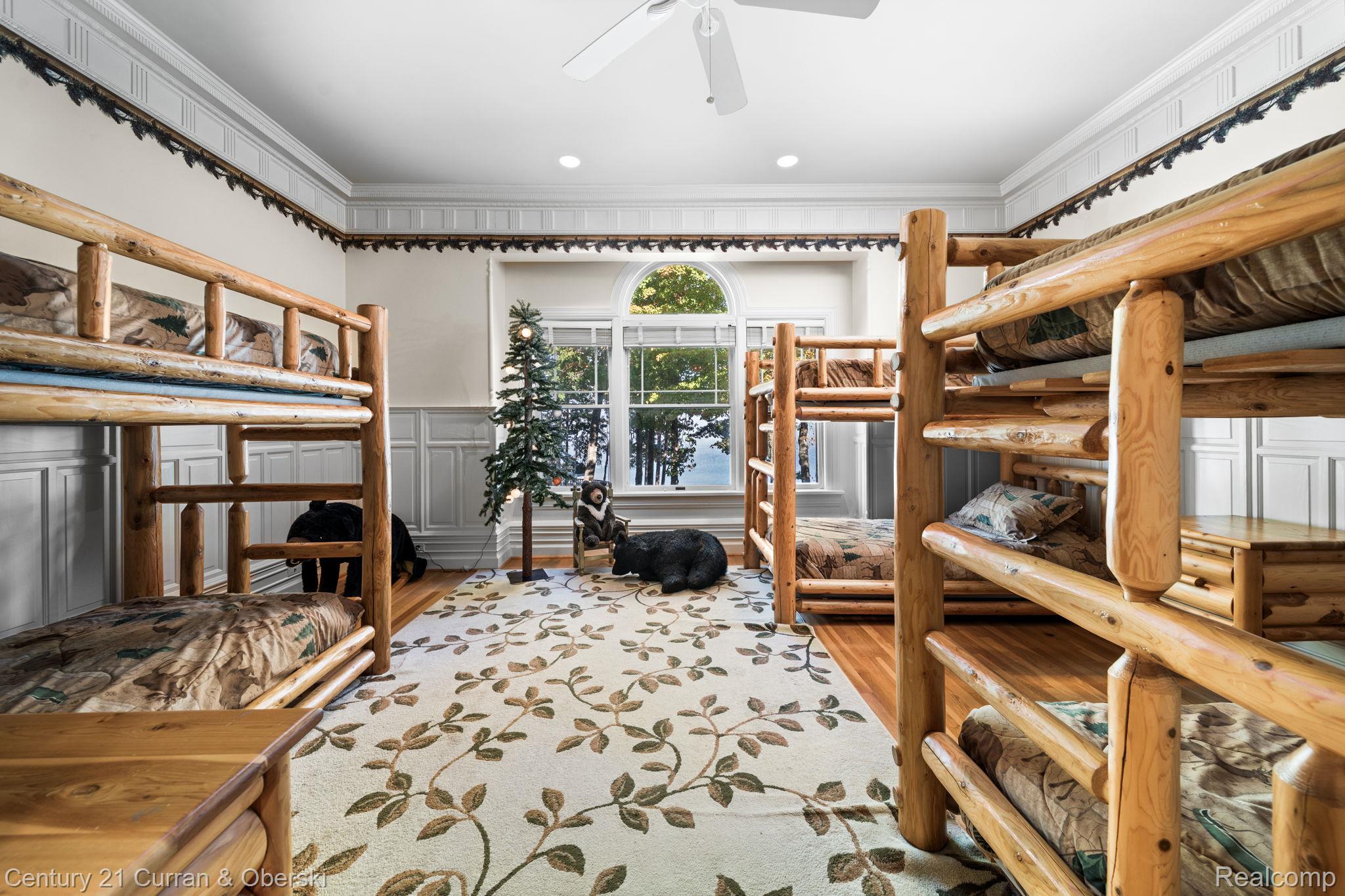 Mullett Township, Michigan, 49749, United States, 10 Bedrooms Bedrooms, ,14 BathroomsBathrooms,Residential,For Sale,1987359