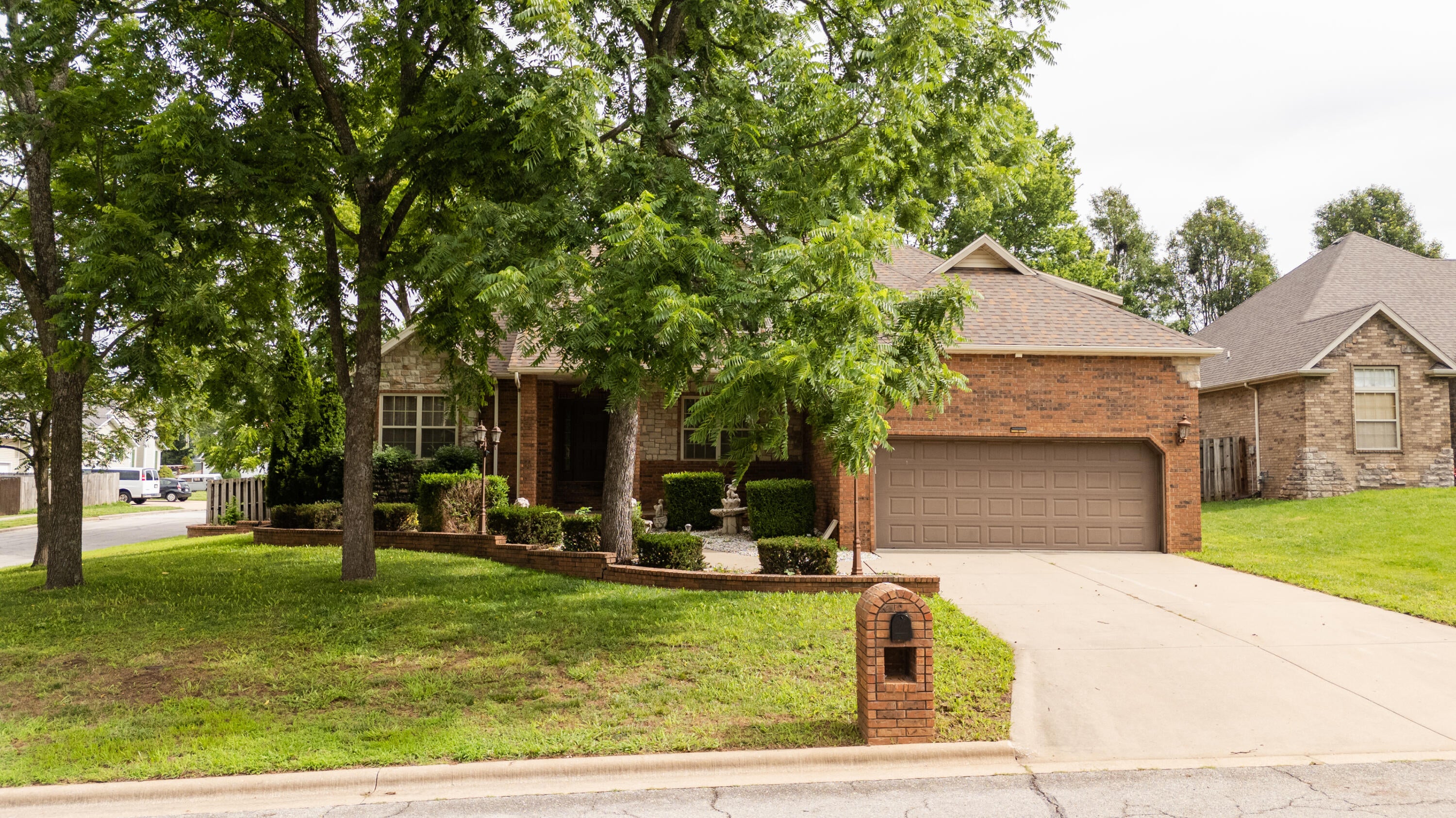Kentwood St, Republic, MO 65738
