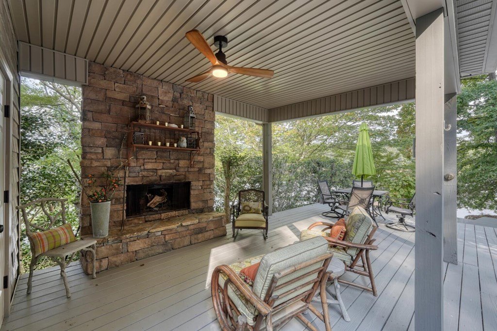 Young Harris, Georgia, 30582, United States, 3 Bedrooms Bedrooms, ,4 BathroomsBathrooms,Residential,For Sale,1975492