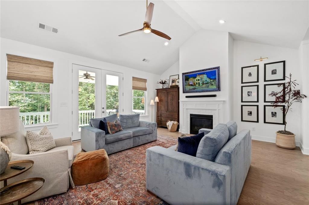 Gainesville, Georgia, 30506, United States, 5 Bedrooms Bedrooms, ,5 BathroomsBathrooms,Residential,For Sale,1846950