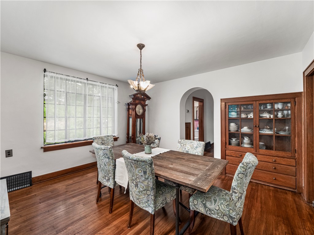 Shaler, Pennsylvania, 15116, United States, 3 Bedrooms Bedrooms, ,1 BathroomBathrooms,Residential,For Sale,1989376