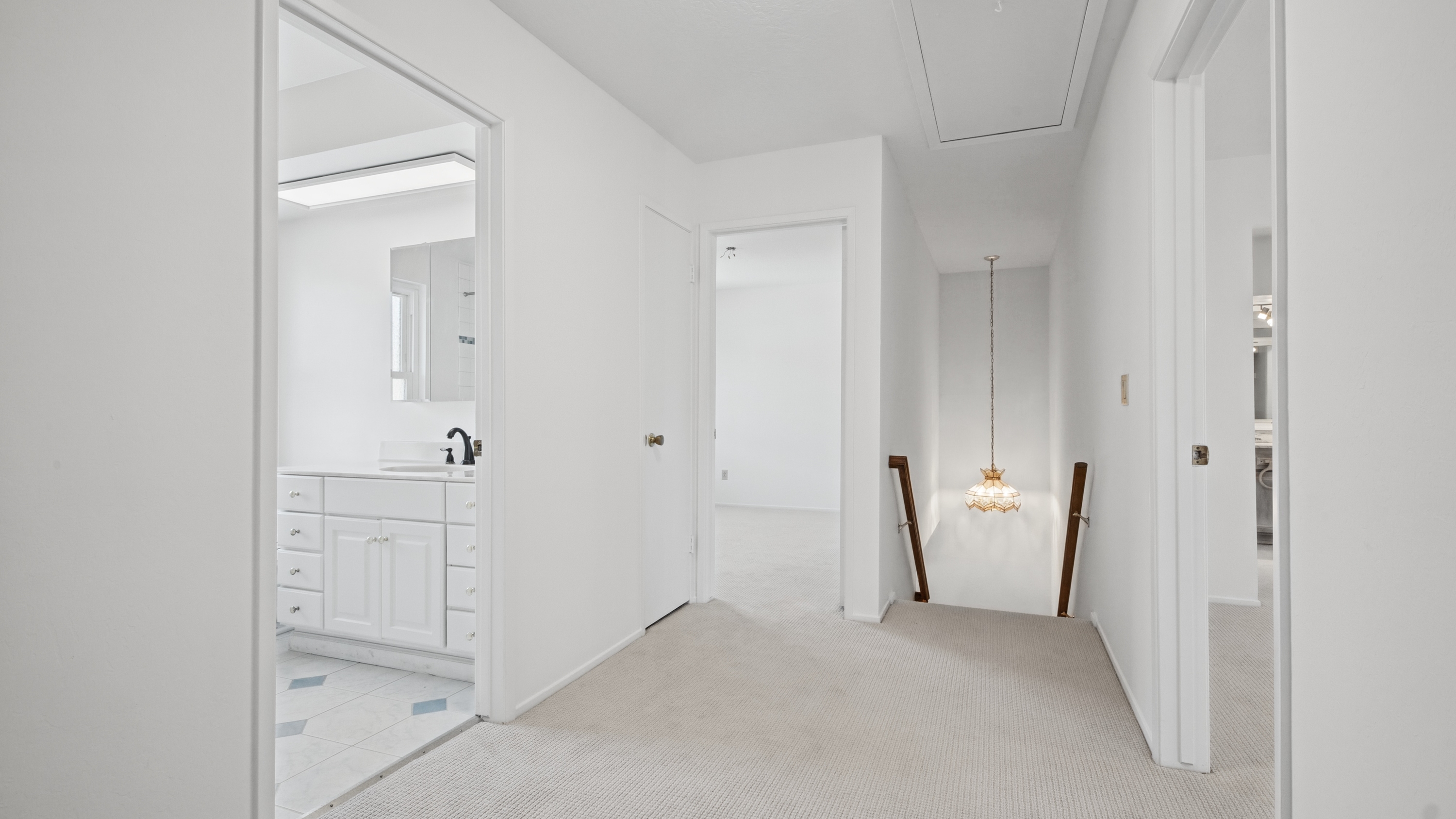 Spacious Mont Marin Contemporary with Open Space Views - 物件實景