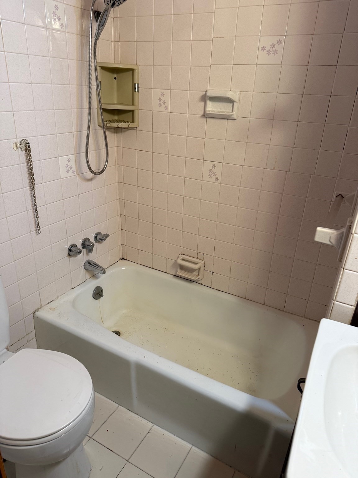 East Boston, Massachusetts, 02128, United States, 6 Bedrooms Bedrooms, ,3 BathroomsBathrooms,Residential,For Sale,2048747