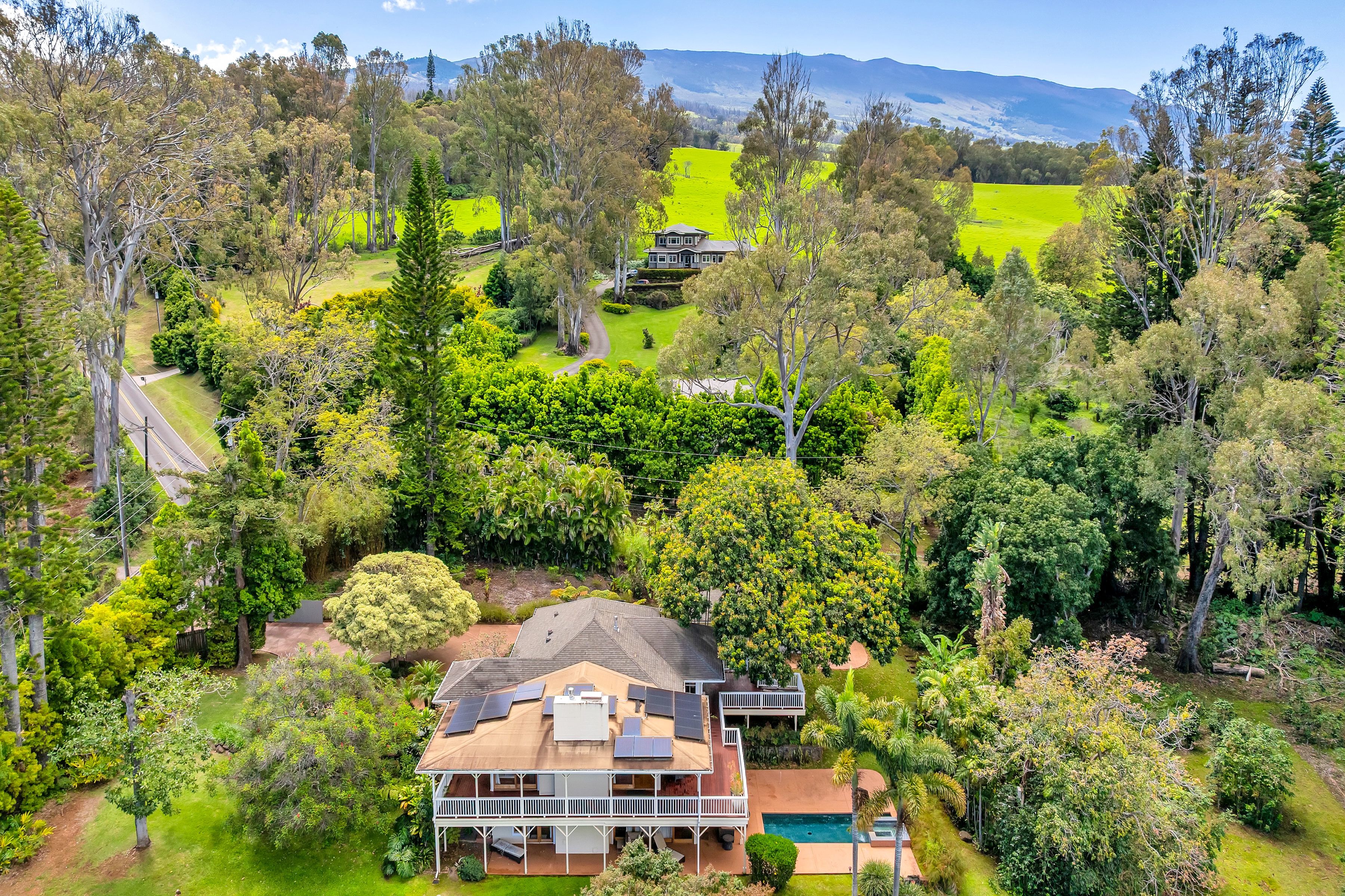  Sweet Lower Olinda Plantation Charm, pool, hot tub on 2 Acres - 物件實景