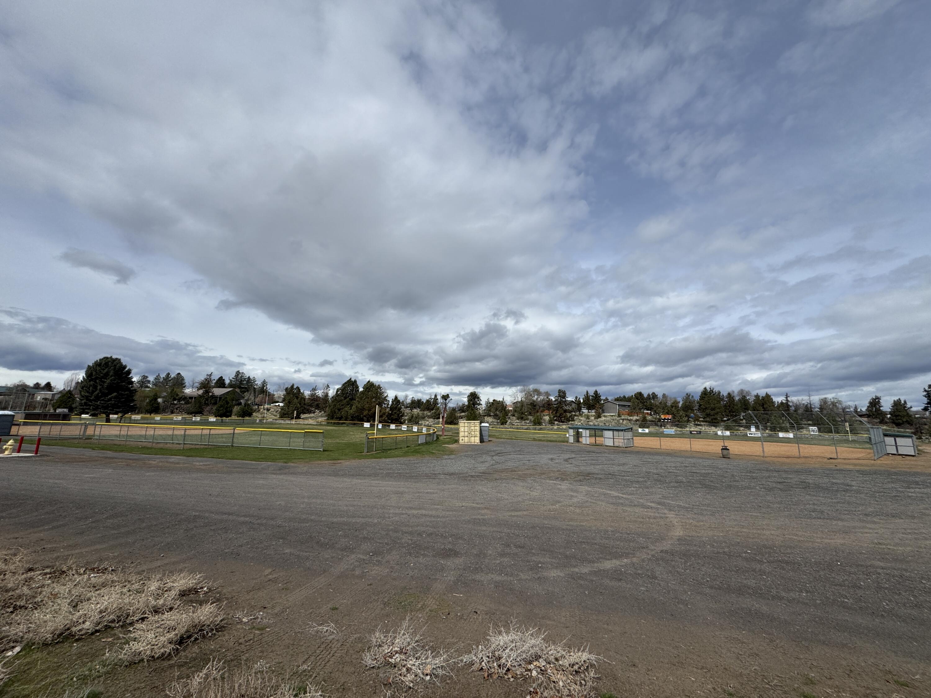 Redmond, Oregon, 97756, United States, 2 Bedrooms Bedrooms, ,1 BathroomBathrooms,Residential,For Sale,1937266