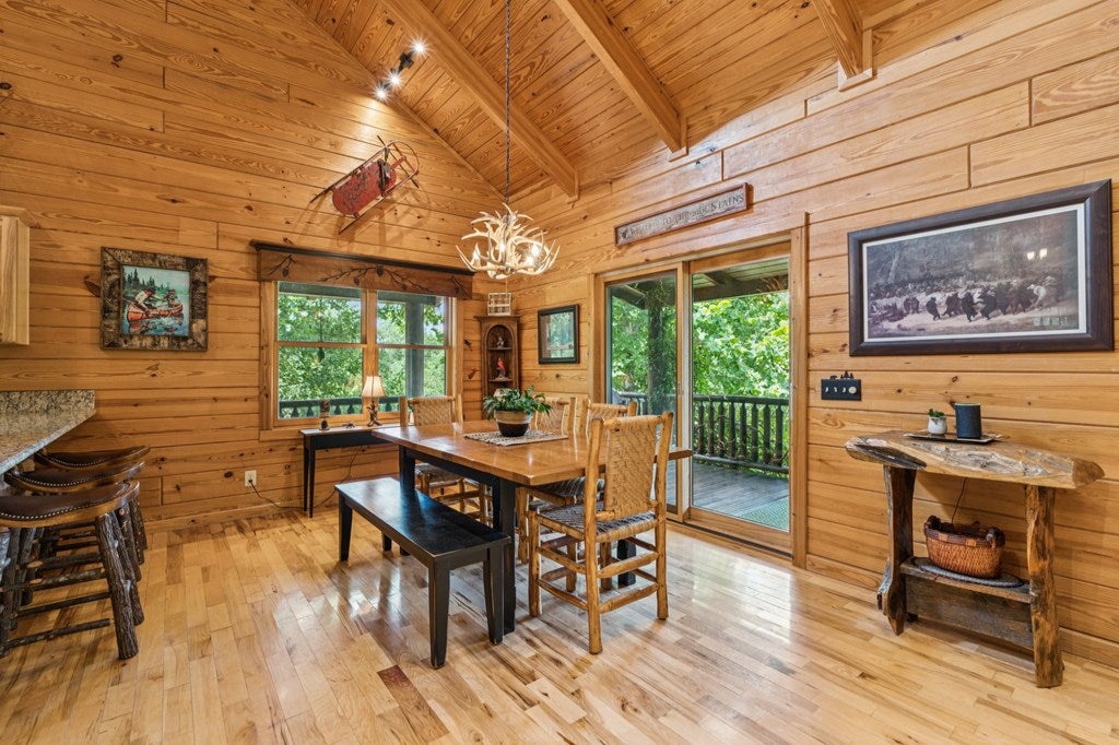 Morganton, Georgia, 30560, United States, 3 Bedrooms Bedrooms, ,3 BathroomsBathrooms,Residential,For Sale,1905378