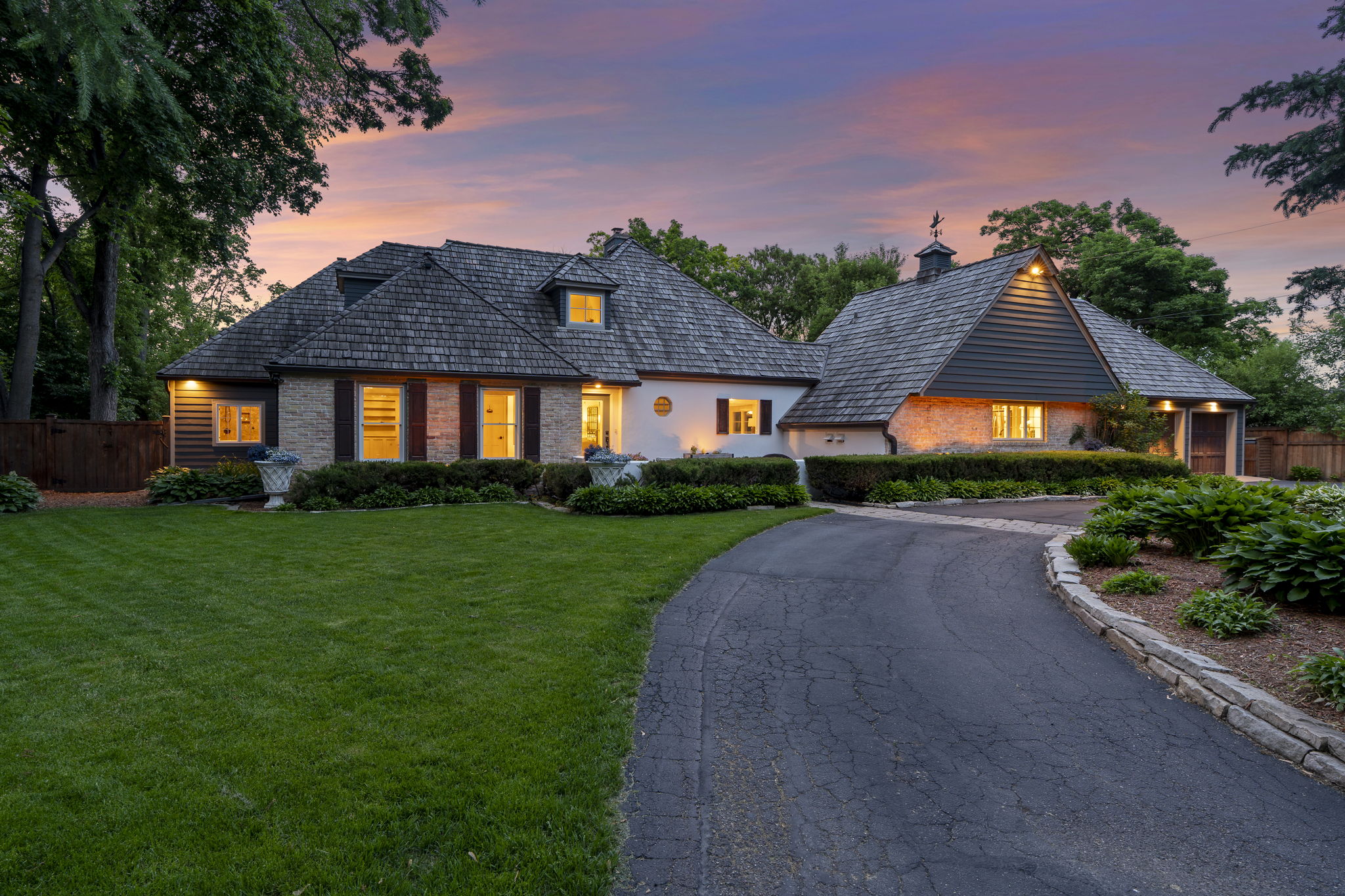  Elegant French-Inspired Hilldale Estate - 物件實景
