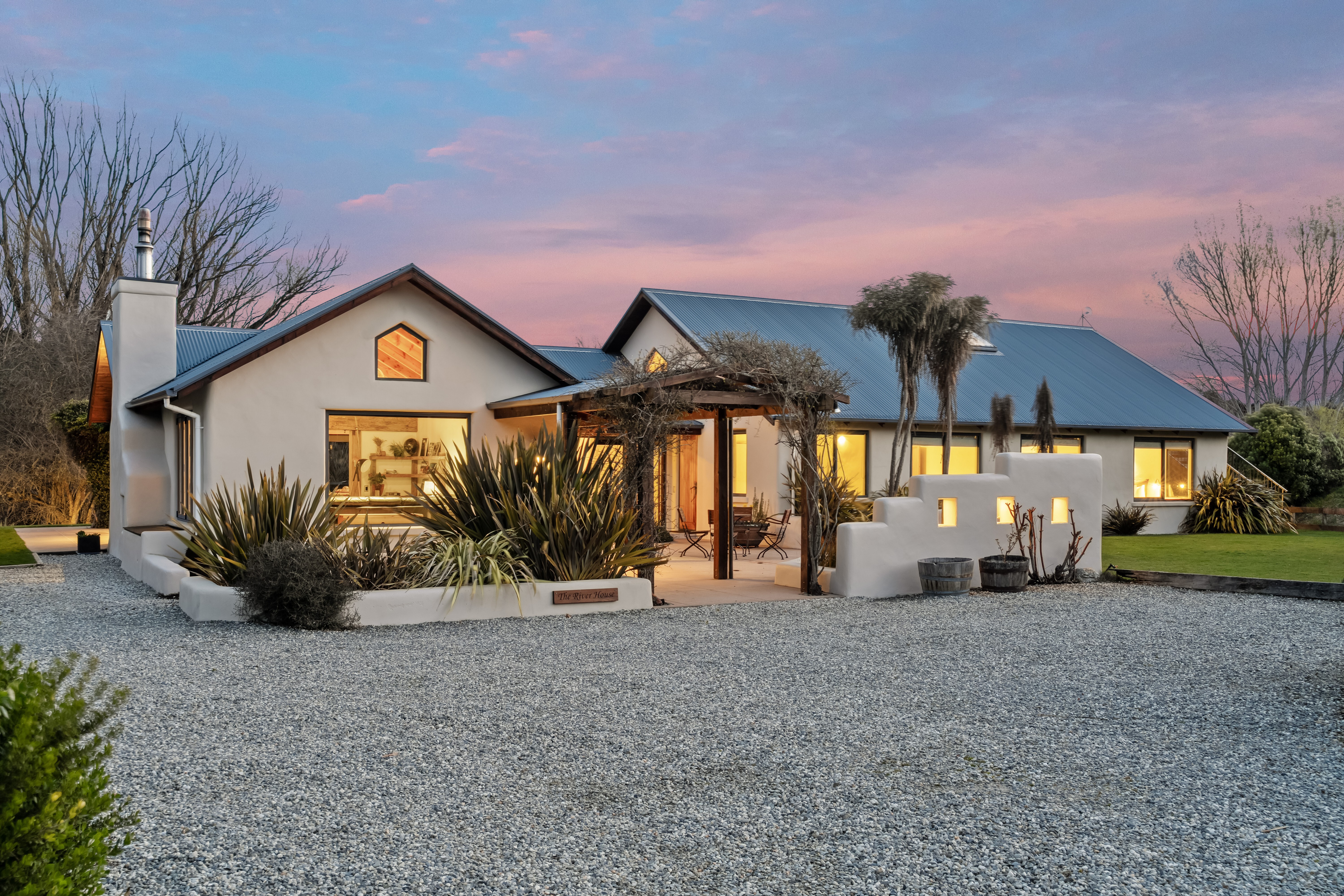  Secluded Riverside Setting - 物件實景