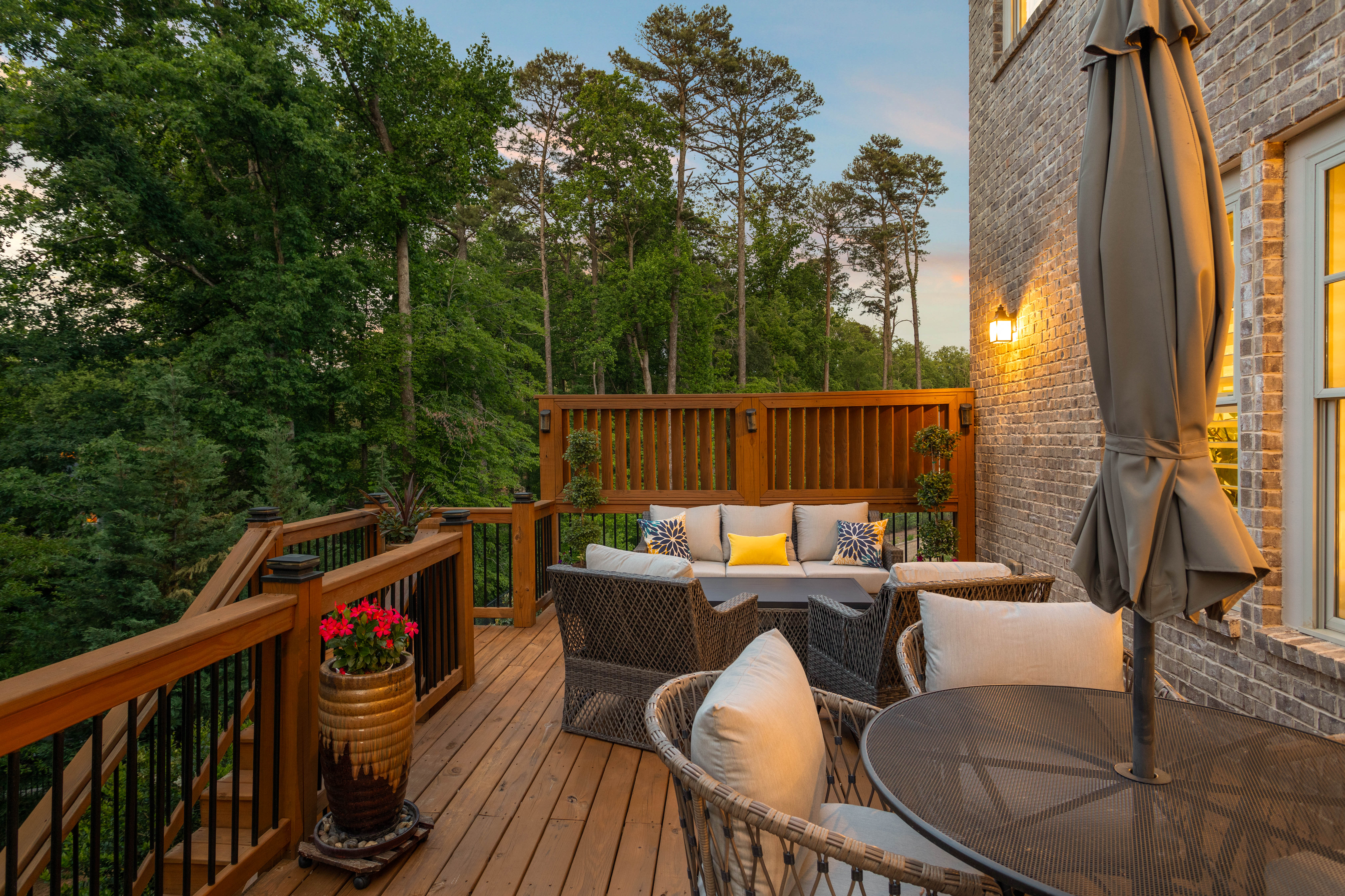  Timeless Architecture and Inviting Outdoor Spaces - 物件實景