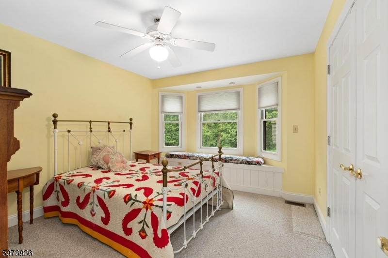Hardyston Township, New Jersey, 07460, United States, 4 Bedrooms Bedrooms, ,4 BathroomsBathrooms,Residential,For Sale,1900804