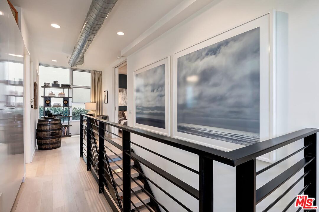 West Hollywood, California, 90069, United States, 2 Bedrooms Bedrooms, ,2 BathroomsBathrooms,Residential,For Sale,2000486