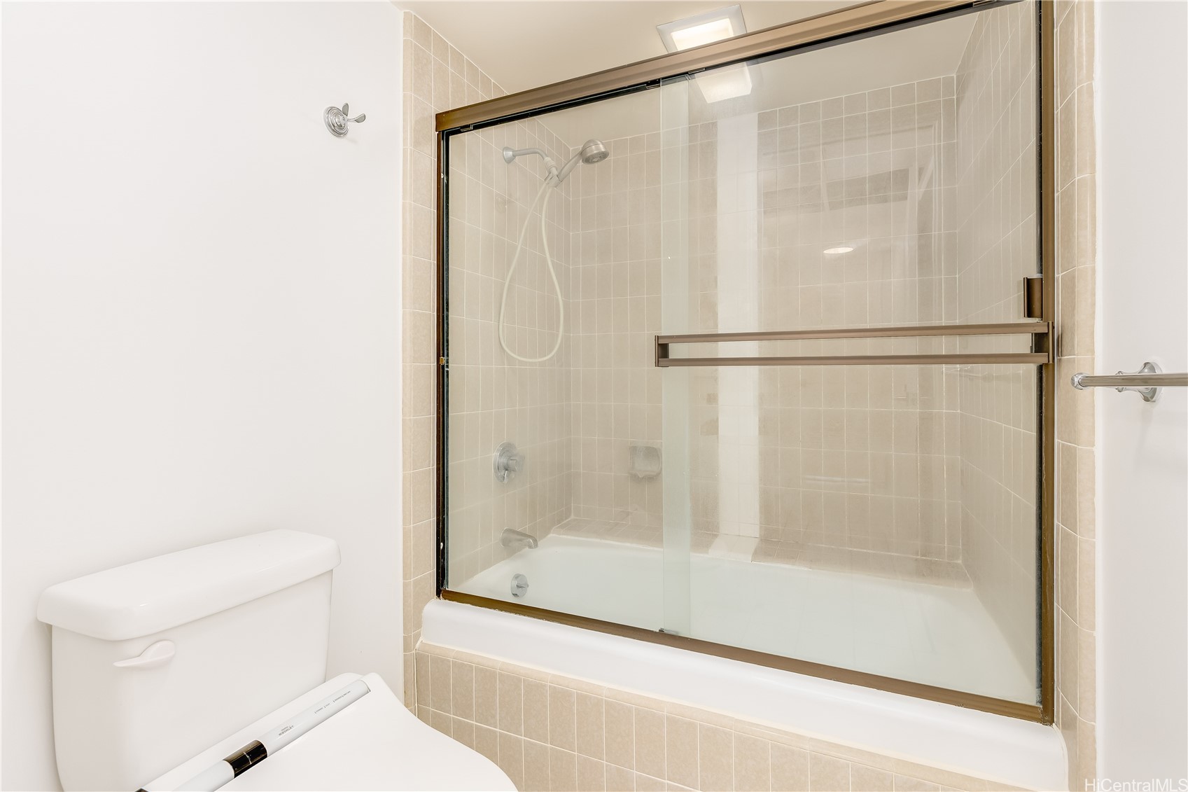 Honolulu, Hawaii, 96815, United States, 1 Bedroom Bedrooms, ,1 BathroomBathrooms,Residential,For Sale,1905985