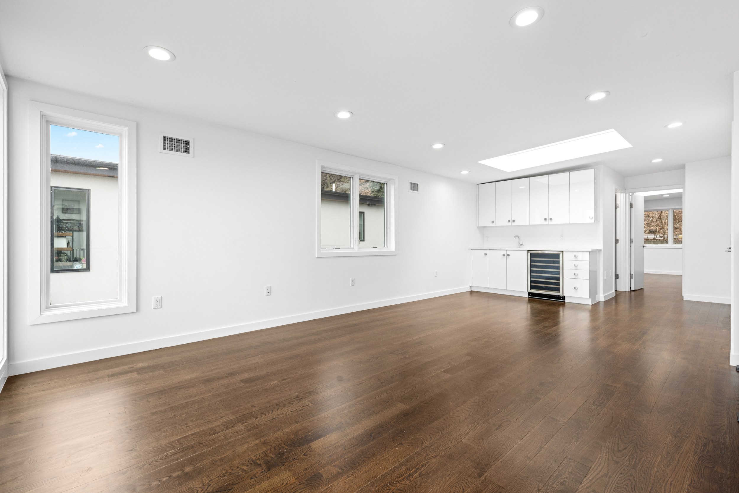  712 Undercliff Avenue, Edgewater, NJ, 07020 - 物件實景