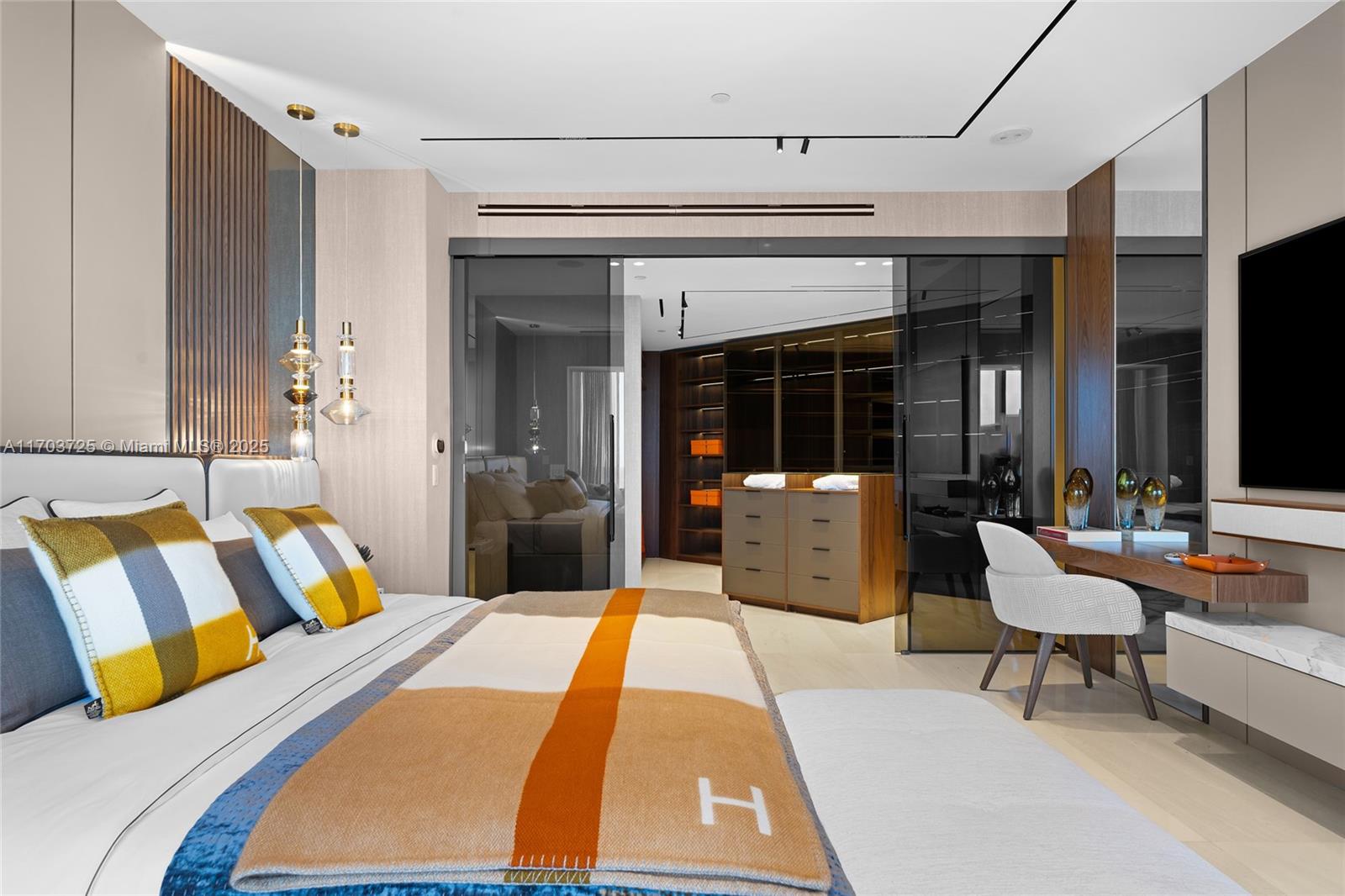 1425 Brickell Ave Unit 66D-66E, Miami, Florida, 33131, United States, 4 Bedrooms Bedrooms, ,5 BathroomsBathrooms,Residential,For Sale,1425 Brickell Ave Unit 66D-66E,1682437