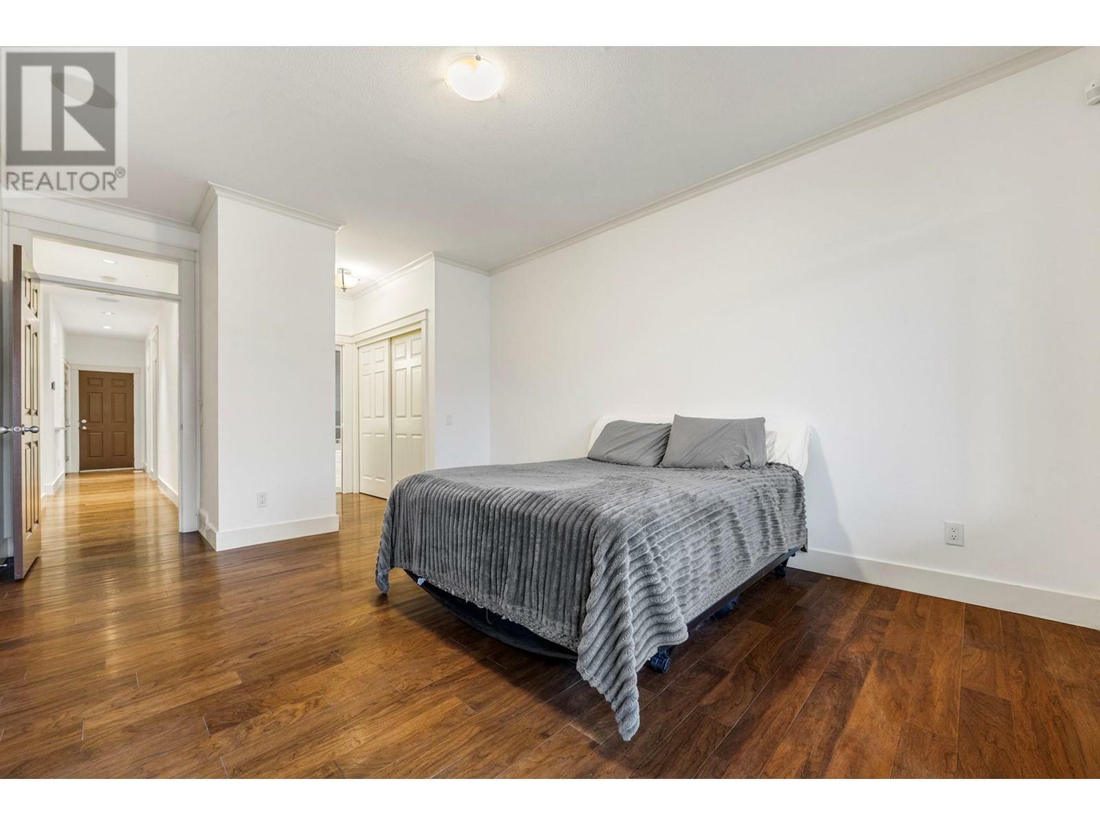 KELOWNA, British Columbia, V1W 4L5, CA, 4 Bedrooms Bedrooms, ,3 BathroomsBathrooms,Residential,For Sale,1837139