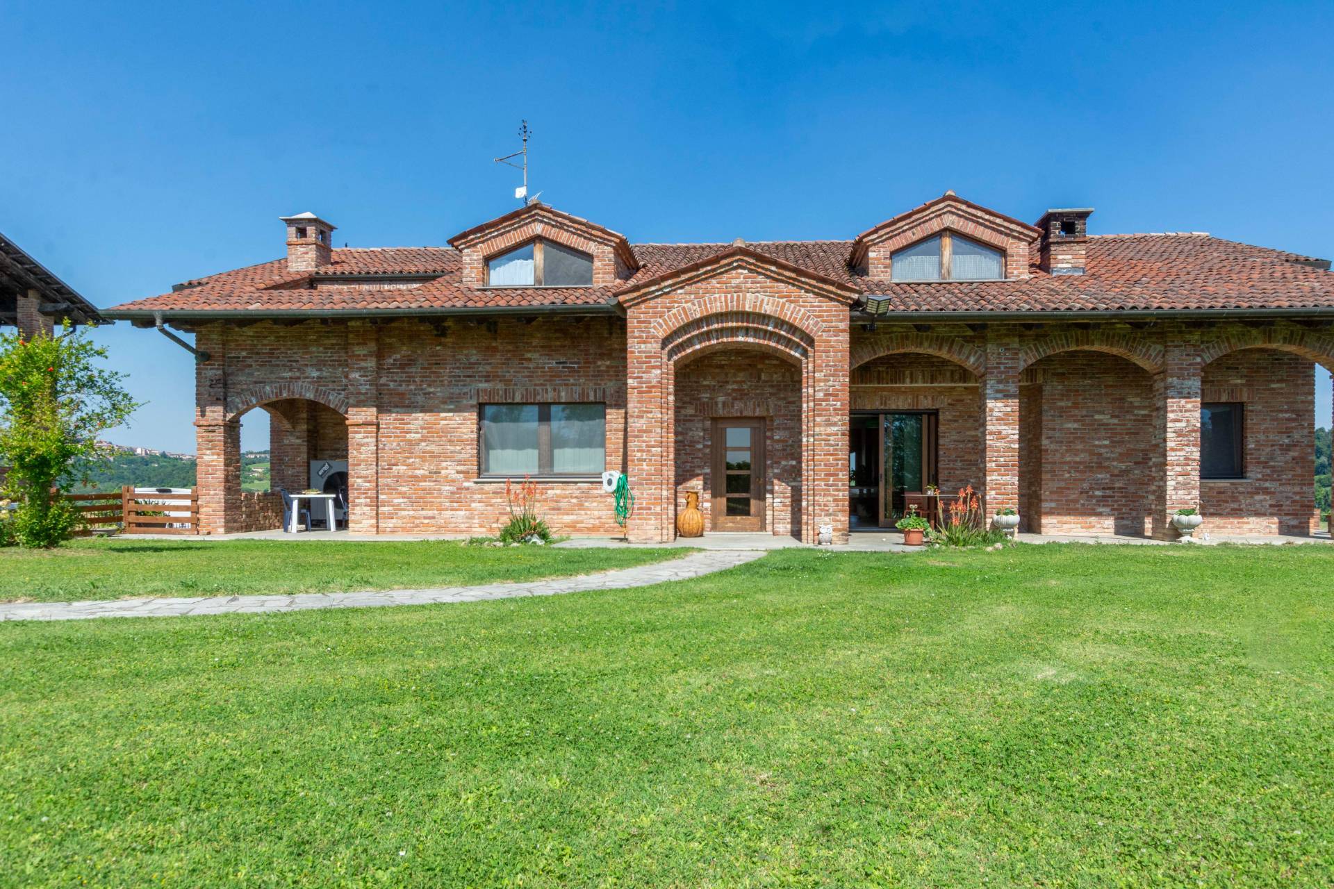 Altavilla Monferrato, Alessandria, 15041, IT, 5 Bedrooms Bedrooms, ,4 BathroomsBathrooms,Residential,For Sale,1857844