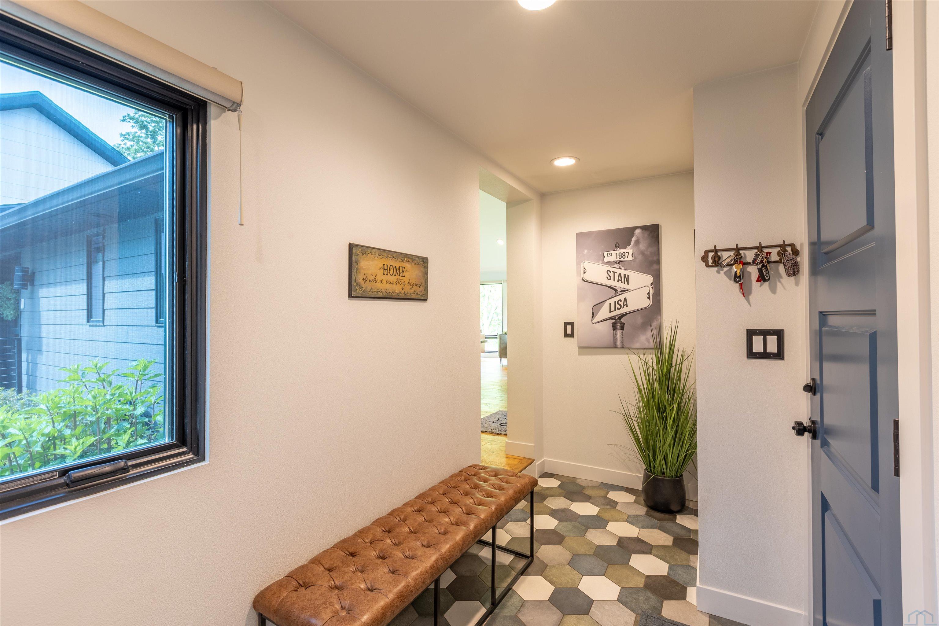 Sioux City, Iowa, 51108, United States, 4 Bedrooms Bedrooms, ,3 BathroomsBathrooms,Residential,For Sale,2048927
