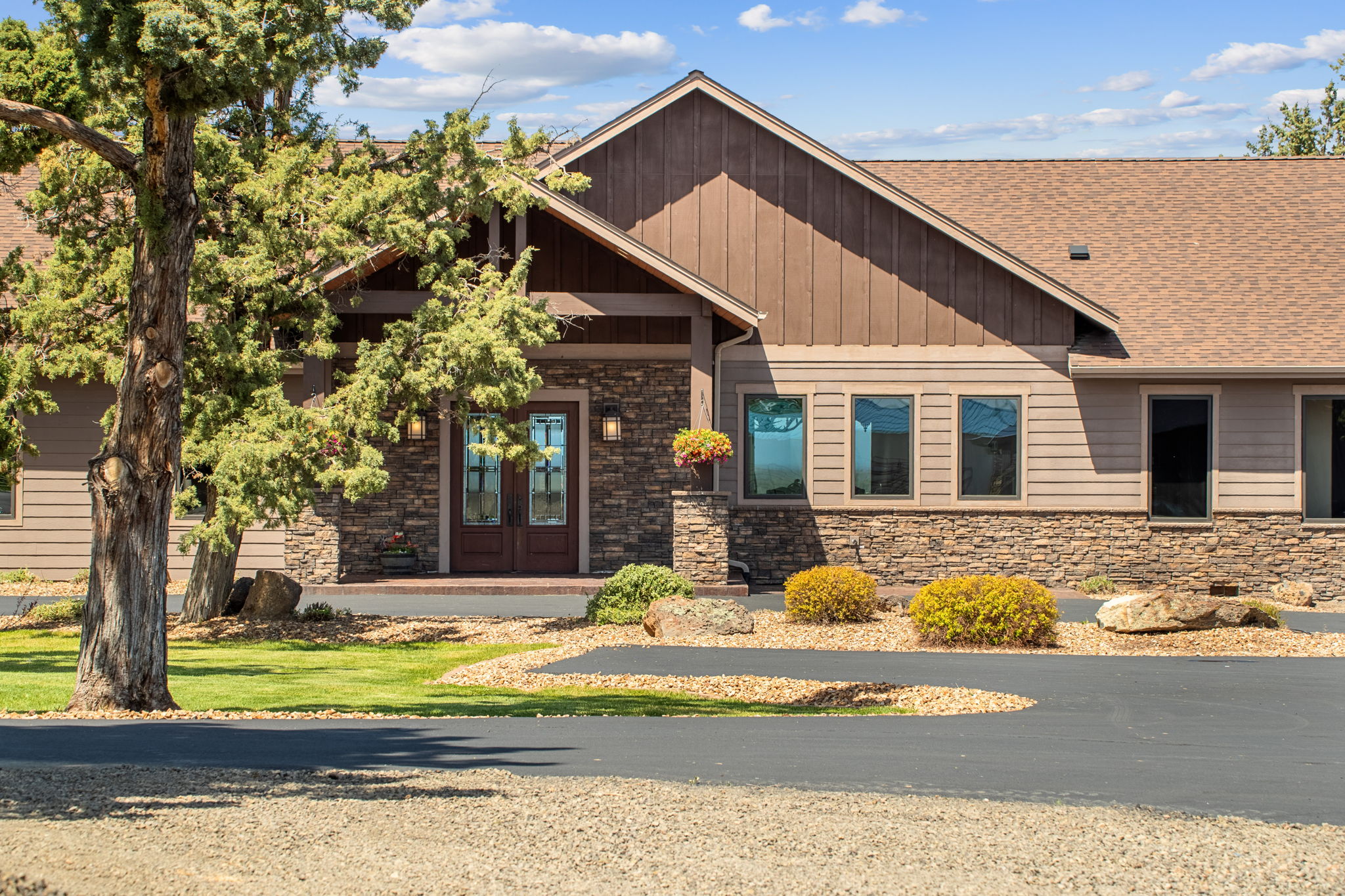 13501 SW Riggs Rd., Powell Butte, Oregon, 97753, United States, 3 Bedrooms Bedrooms, ,4 BathroomsBathrooms,Farm And Agriculture,For Sale,13501 SW Riggs Rd.,1623020