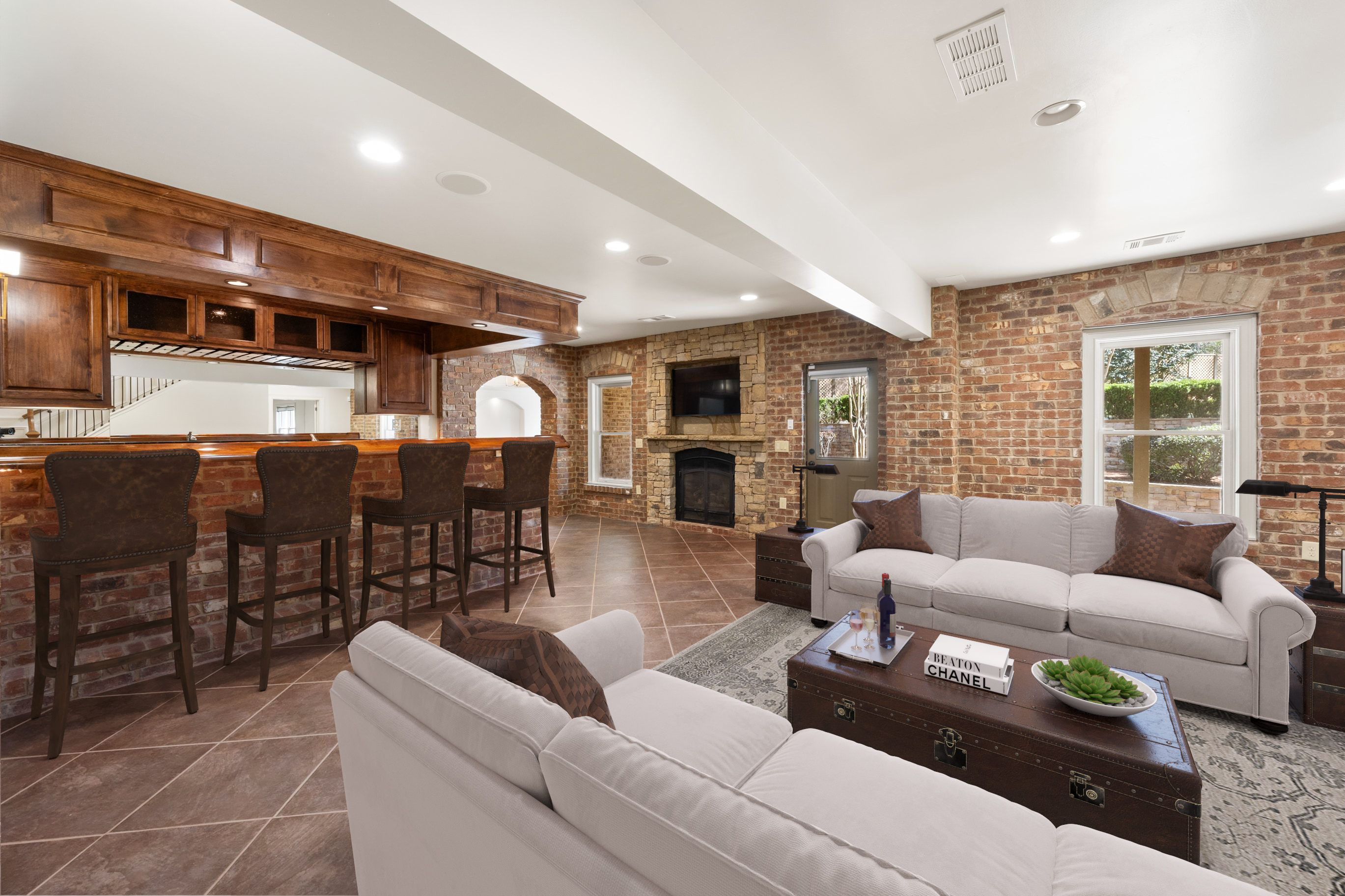  Move-in Ready Home Offers Exceptional Space, Comfort, and Craftsmanship - 物件實景