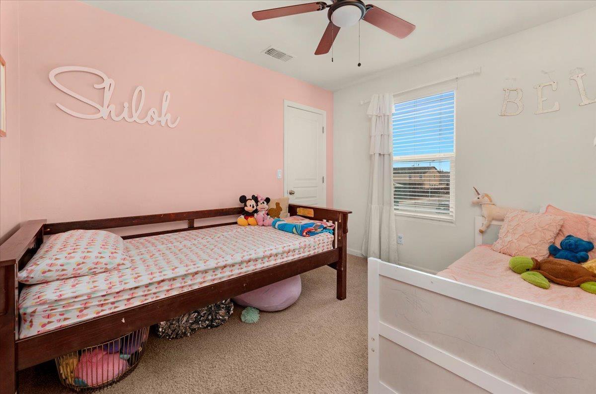 Fresno, California, 93722, United States, 5 Bedrooms Bedrooms, ,3 BathroomsBathrooms,Residential,For Sale,1982186