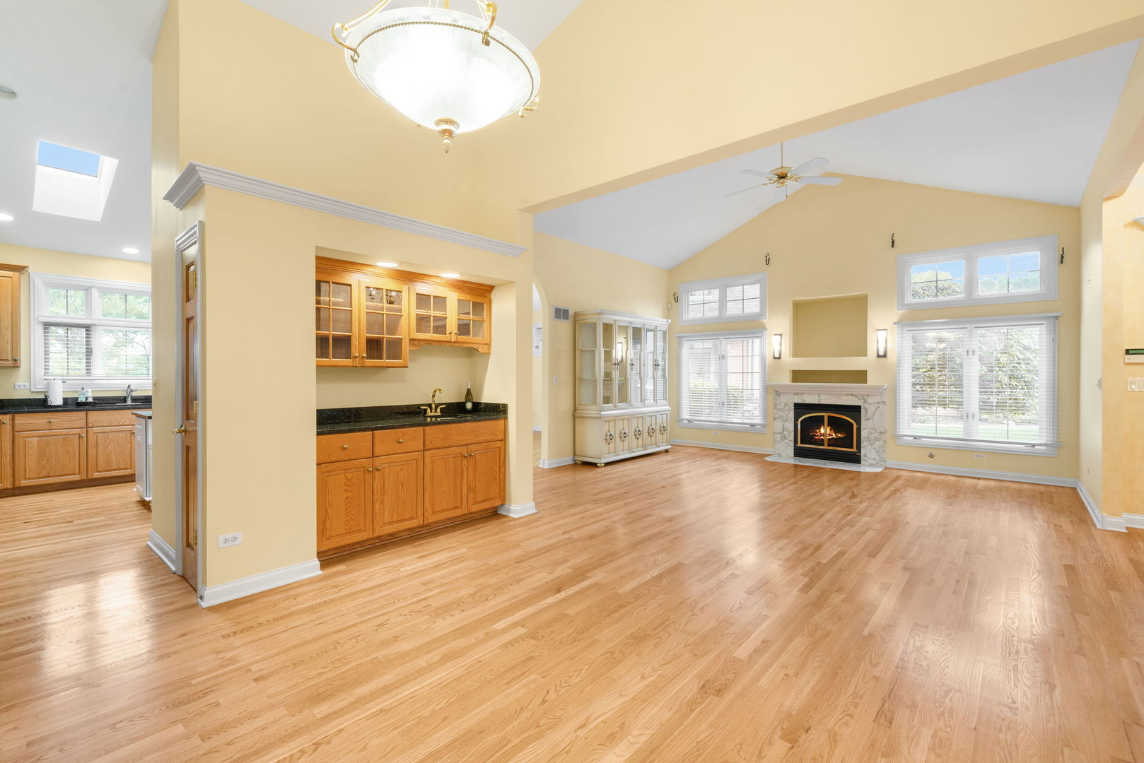 Palos Heights, Illinois, 60463, United States, 3 Bedrooms Bedrooms, ,4 BathroomsBathrooms,Residential,For Sale,1965288