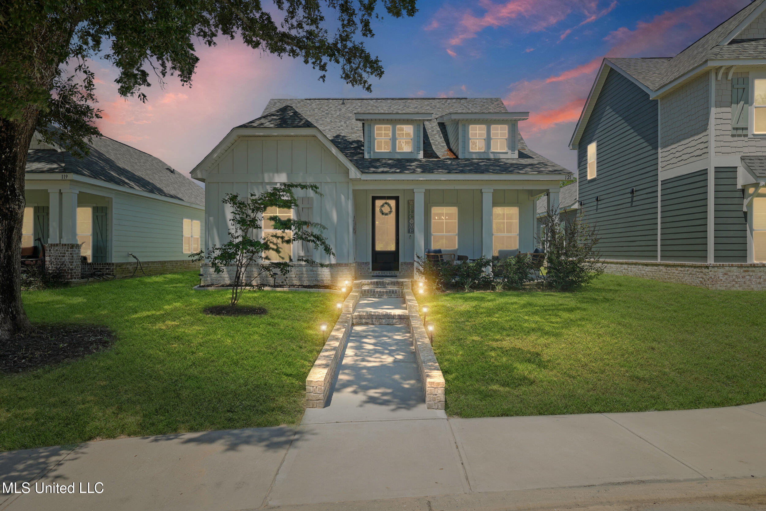 Biloxi, Mississippi, 39531, United States, 3 Bedrooms Bedrooms, ,3 BathroomsBathrooms,Residential,For Sale,1906978