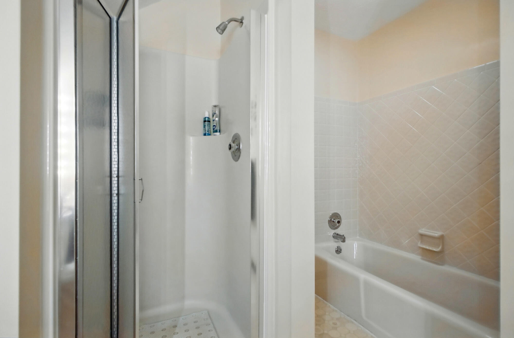 Springfield, Ohio, 45504, United States, 4 Bedrooms Bedrooms, ,3 BathroomsBathrooms,Residential,For Sale,1927340