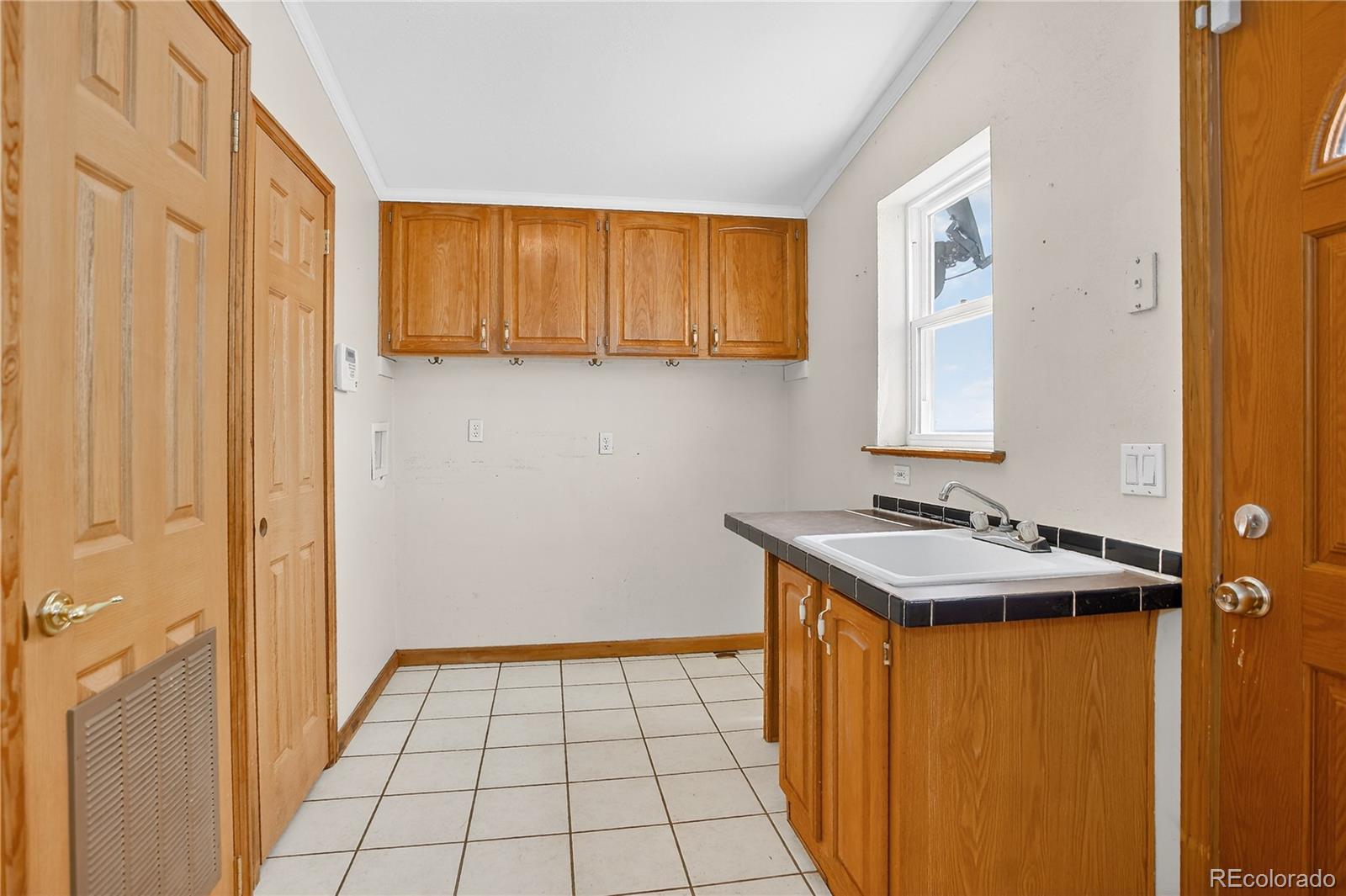 Byers, Colorado, 80103, United States, 5 Bedrooms Bedrooms, ,4 BathroomsBathrooms,Residential,For Sale,1896290